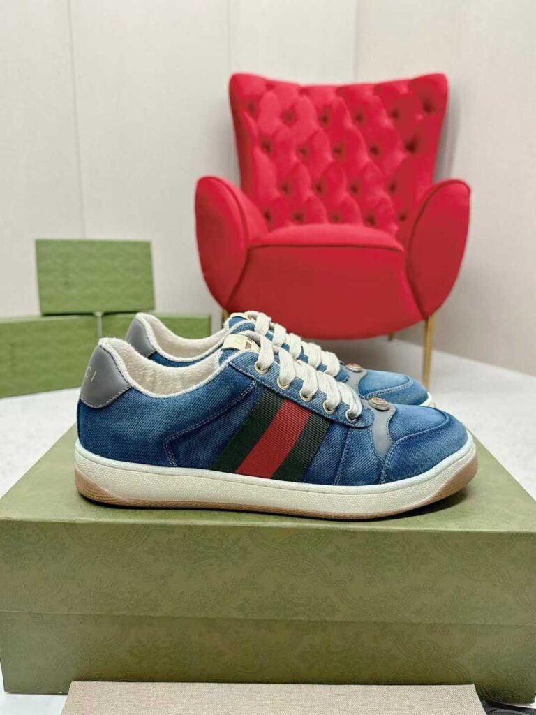 Aurora Custom StudioGucci Screener GG Supreme Sneakers