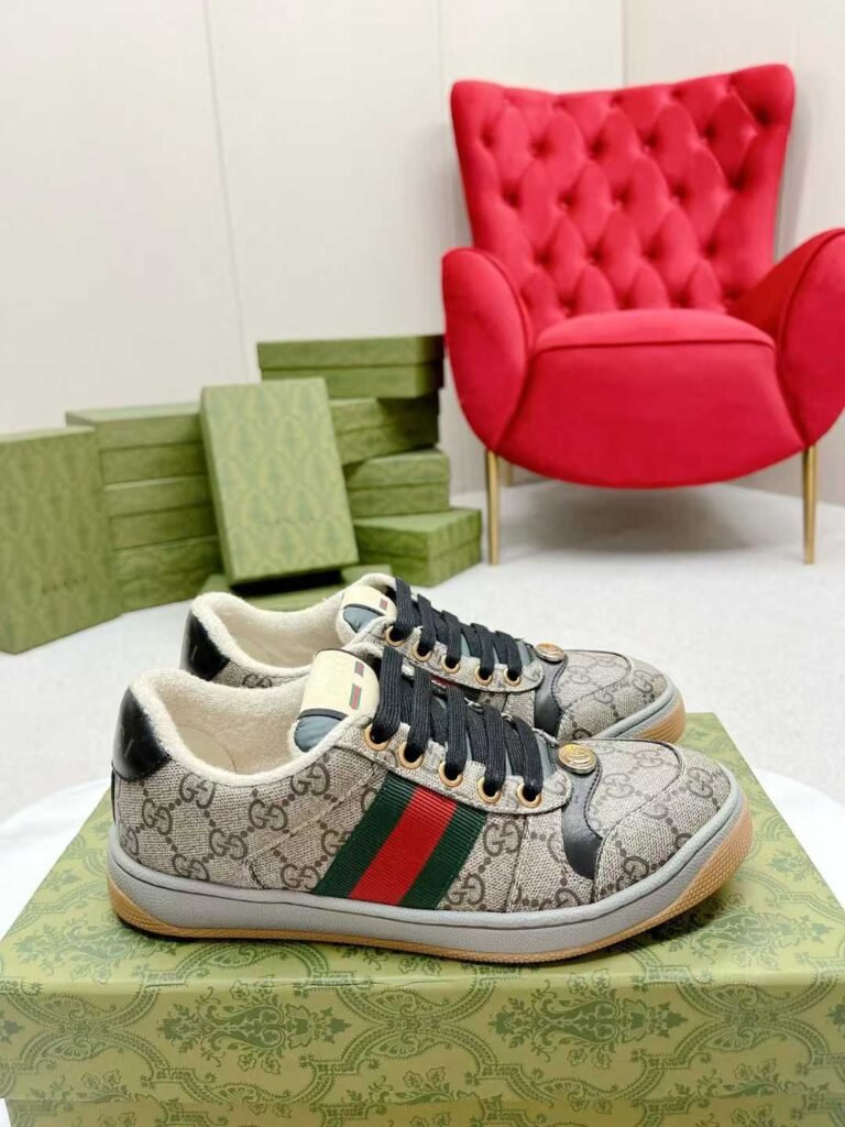 Aurora Custom StudioGucci Screener GG Supreme Sneakers