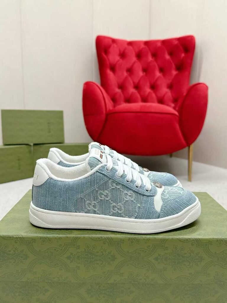 Aurora Custom StudioGucci Screener GG Supreme Sneakers