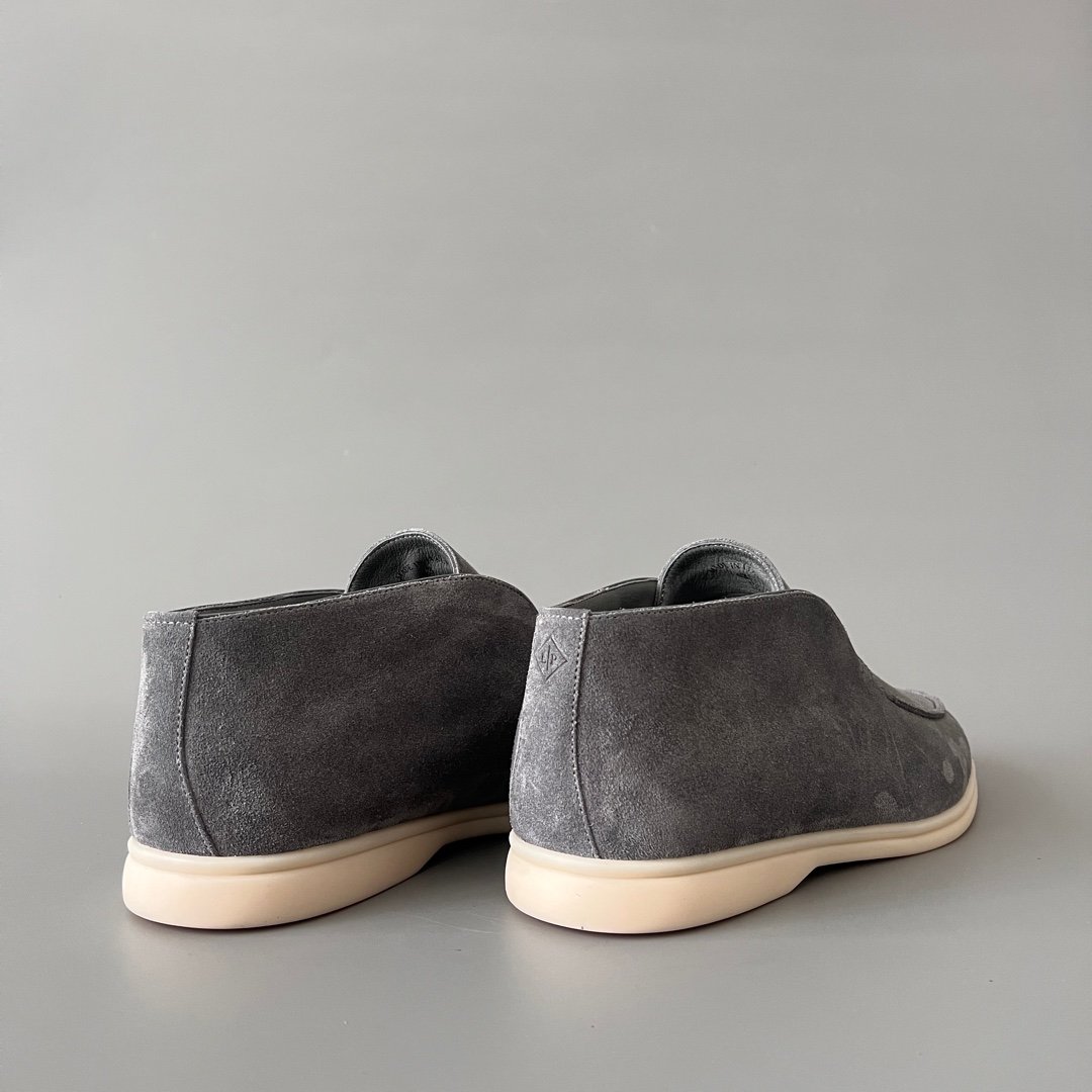 Aurora Custom Loro Piana Classic Open Walk Men's Boot - Glacier Grey Suede with Beaver Fur Lining Edition - Image 4