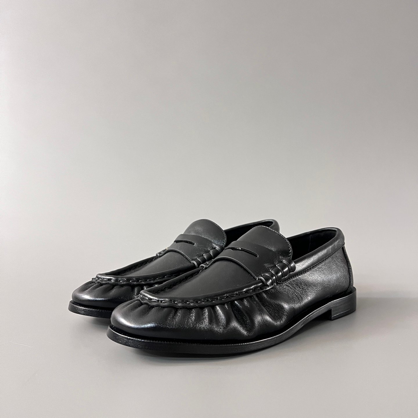 AuroraCustom Saint Laurent Penny Series Smooth Leather Ruched Loafers (Stealth Noir Black & Hand-Stitch Genuine Leather Sole Edition)