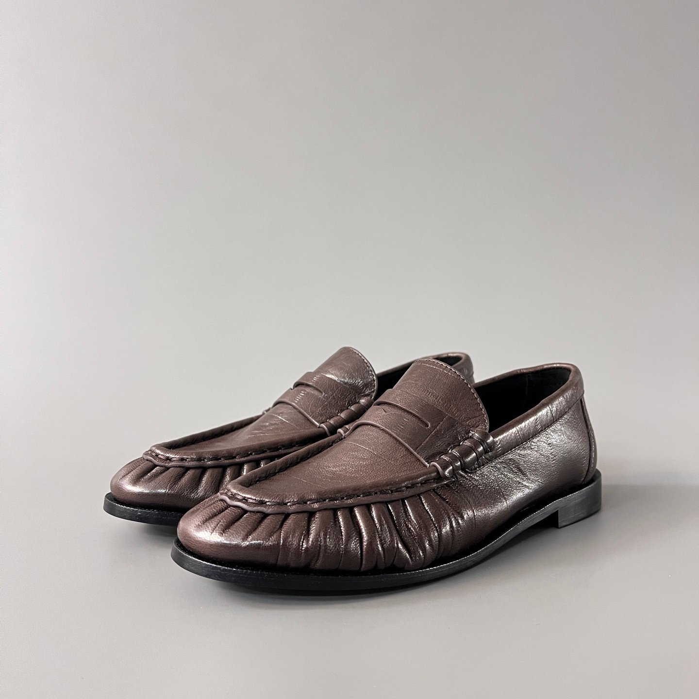 AuroraCustom Saint Laurent Penny Series Grained Leather Ruched Loafers (Classic Earthy Espresso Brown & Hand-Stitch Genuine Leather Sole Edition)