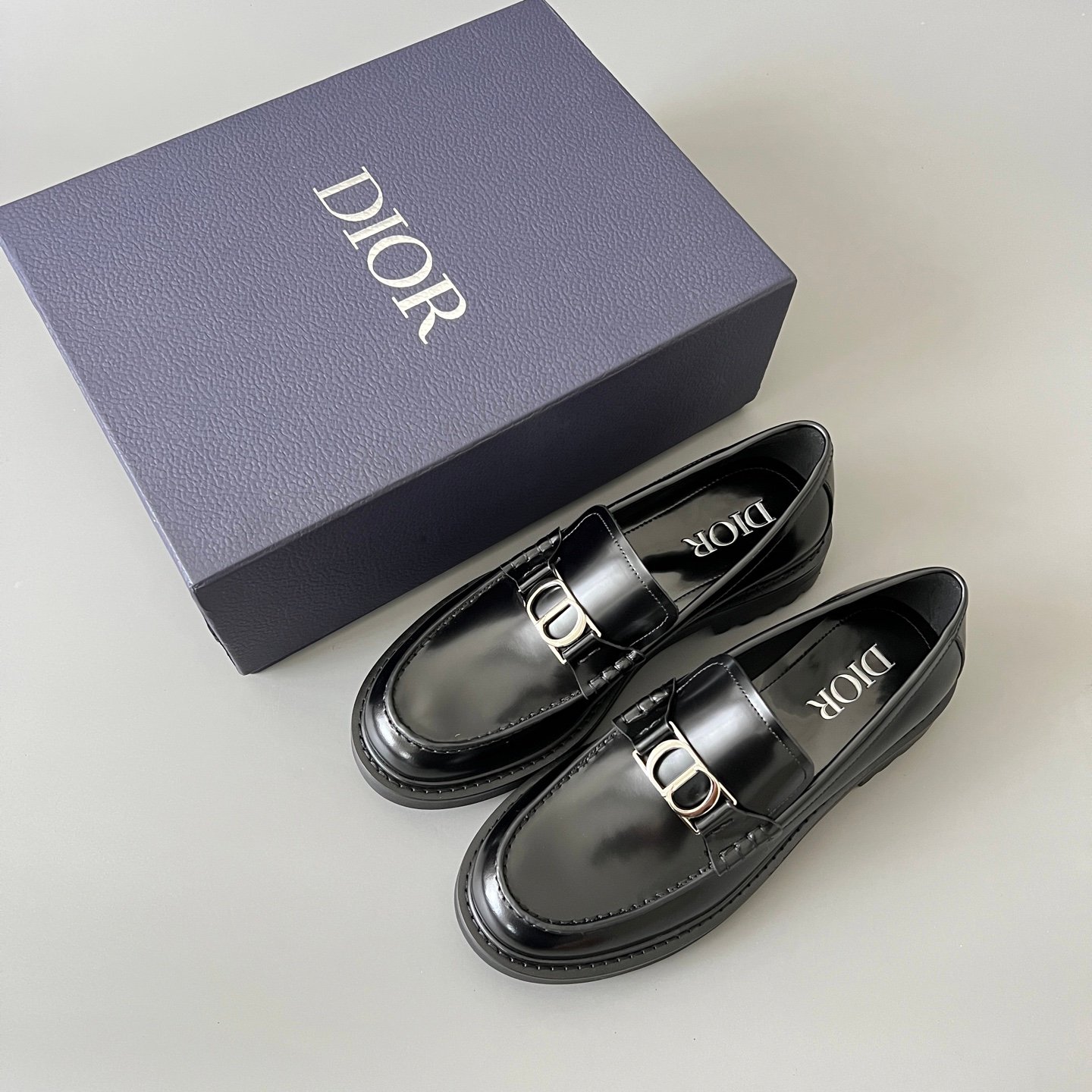 AuroraCustom Dior Explorer Series CD Monogram Signature Buckle Black Polished Calfskin Luxury Loafer Single Shoes (Men's Edition) - Image 9