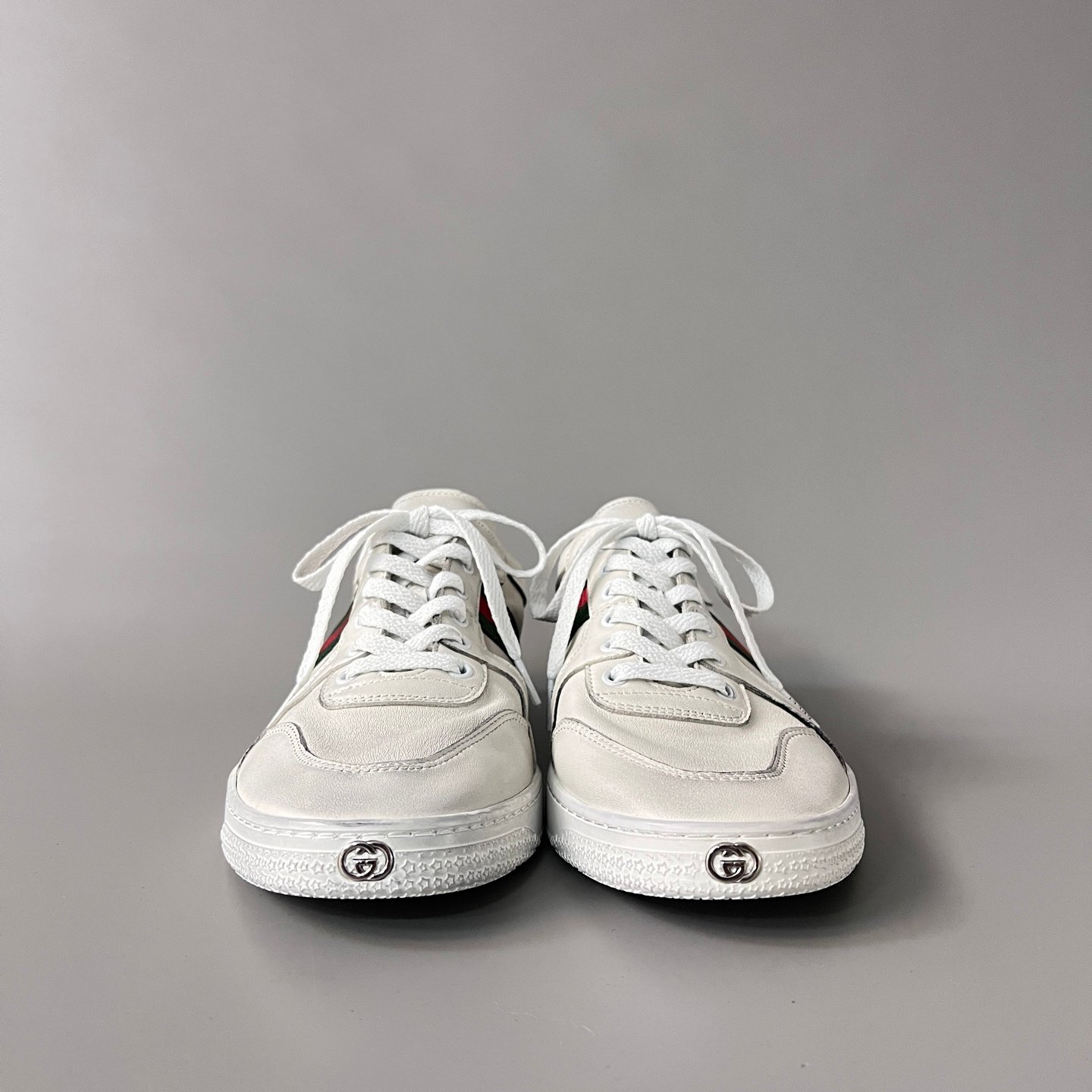 Aurora Custom Gucci La Famiglia Vintage Distressed Low-Top Leather Sneaker (Unisex Edition) - Image 2