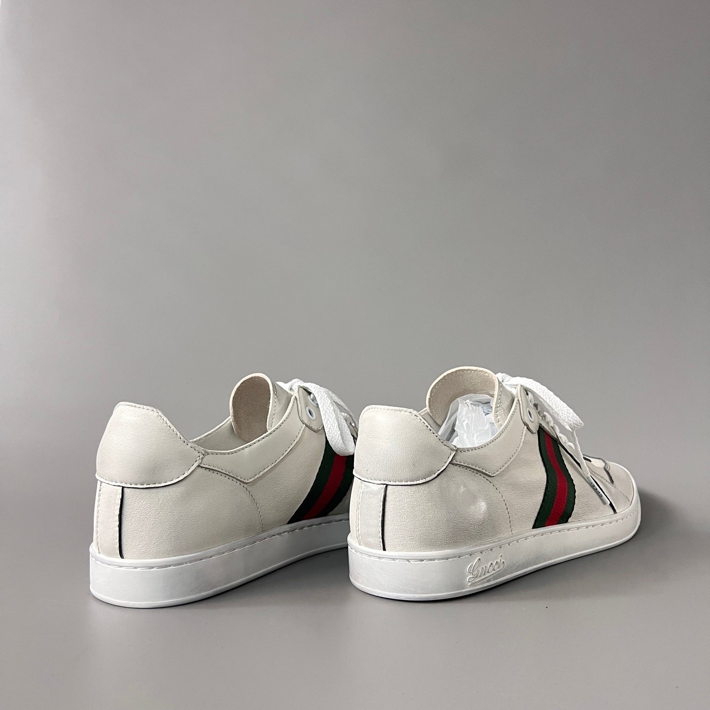 Aurora Custom Gucci La Famiglia Vintage Distressed Low-Top Leather Sneaker (Unisex Edition) - Image 4