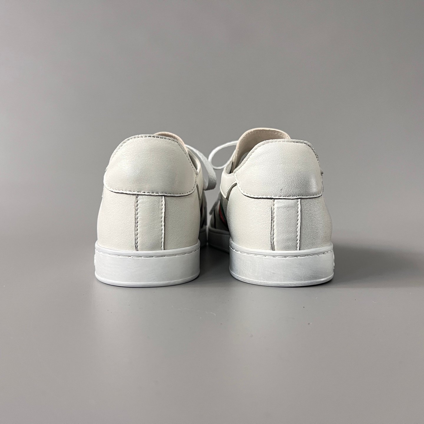 Aurora Custom Gucci La Famiglia Vintage Distressed Low-Top Leather Sneaker (Unisex Edition) - Image 5
