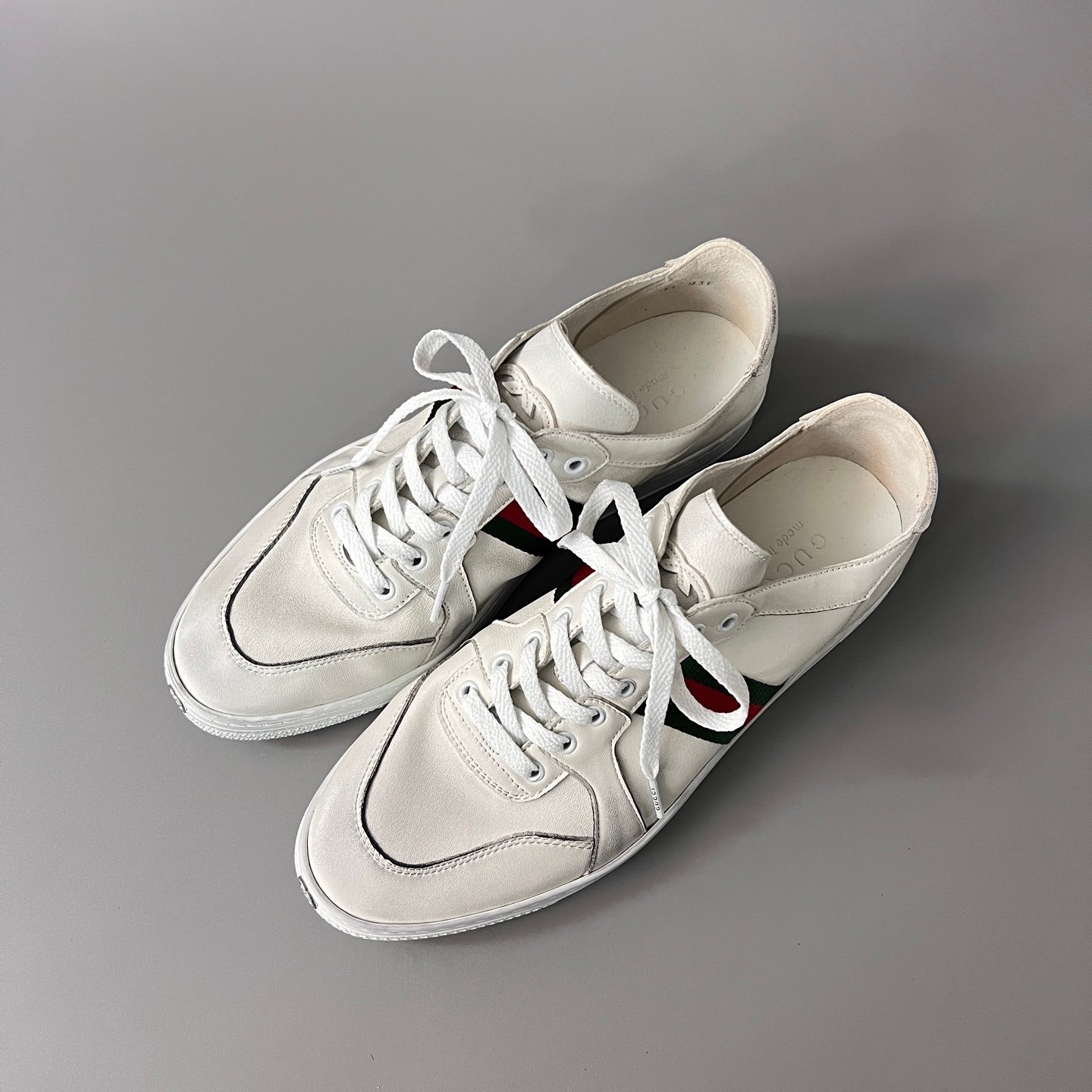 Aurora Custom Gucci La Famiglia Vintage Distressed Low-Top Leather Sneaker (Unisex Edition) - Image 8