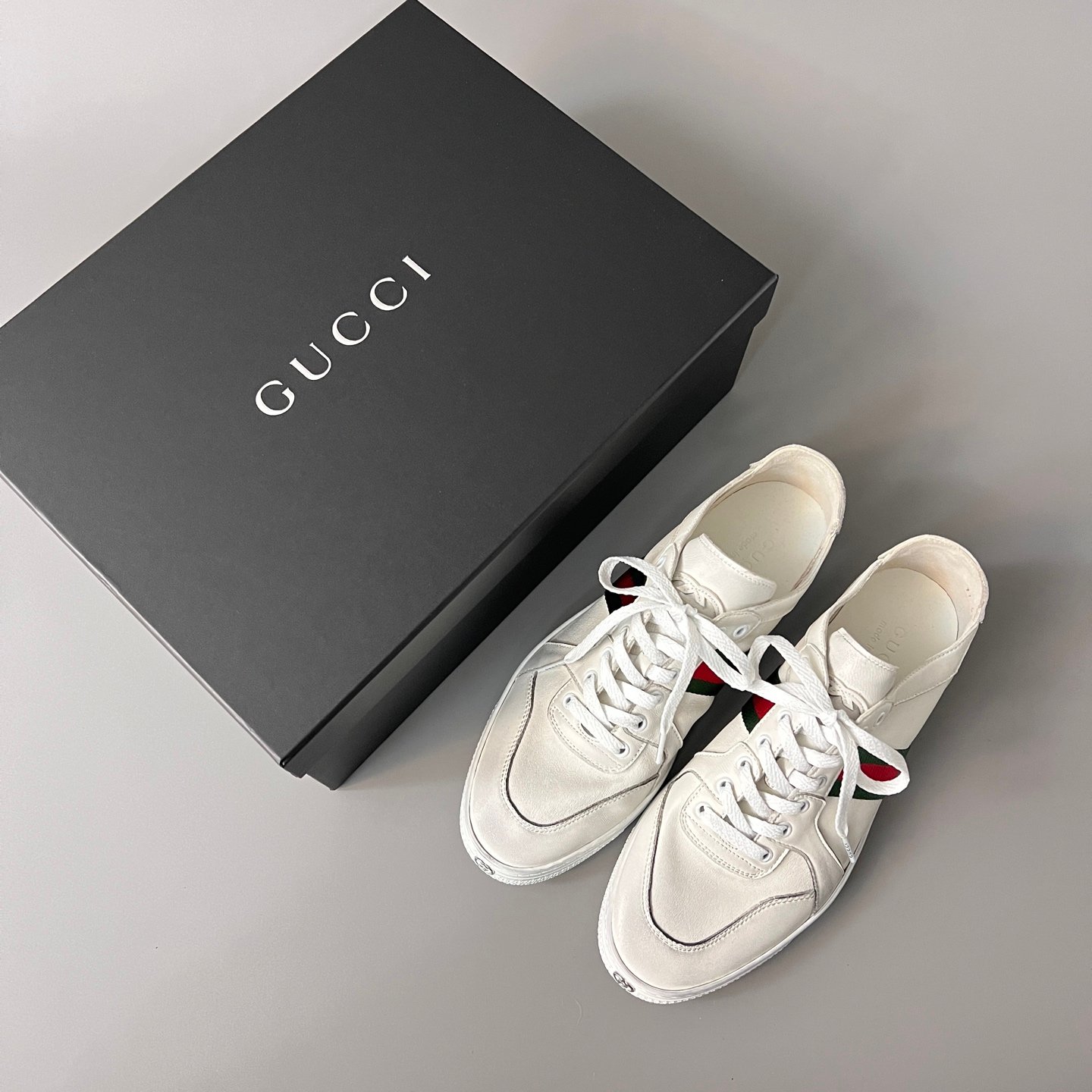 Aurora Custom Gucci La Famiglia Vintage Distressed Low-Top Leather Sneaker (Unisex Edition) - Image 9