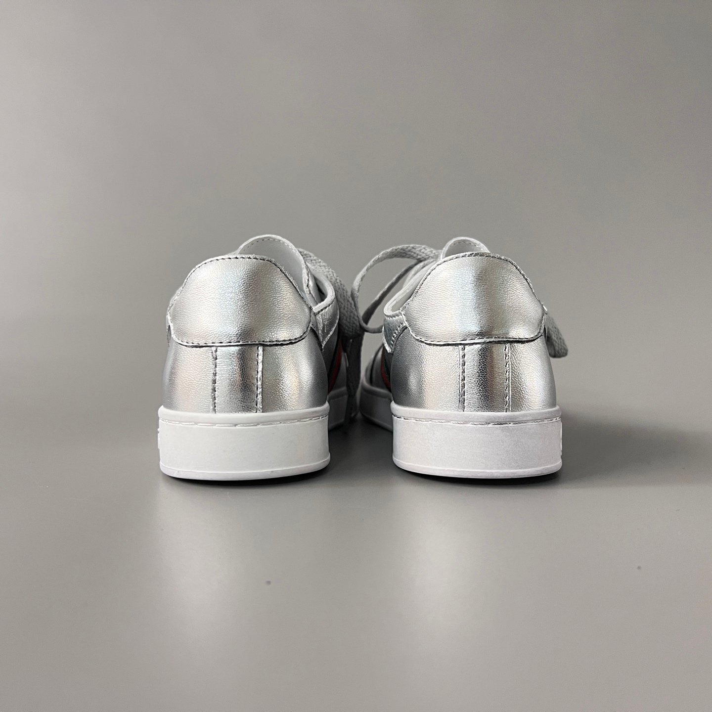 Aurora Custom Gucci La Famiglia Vintage Metallic Silver Low-Top Leather Sneaker (Unisex Edition) - Image 5