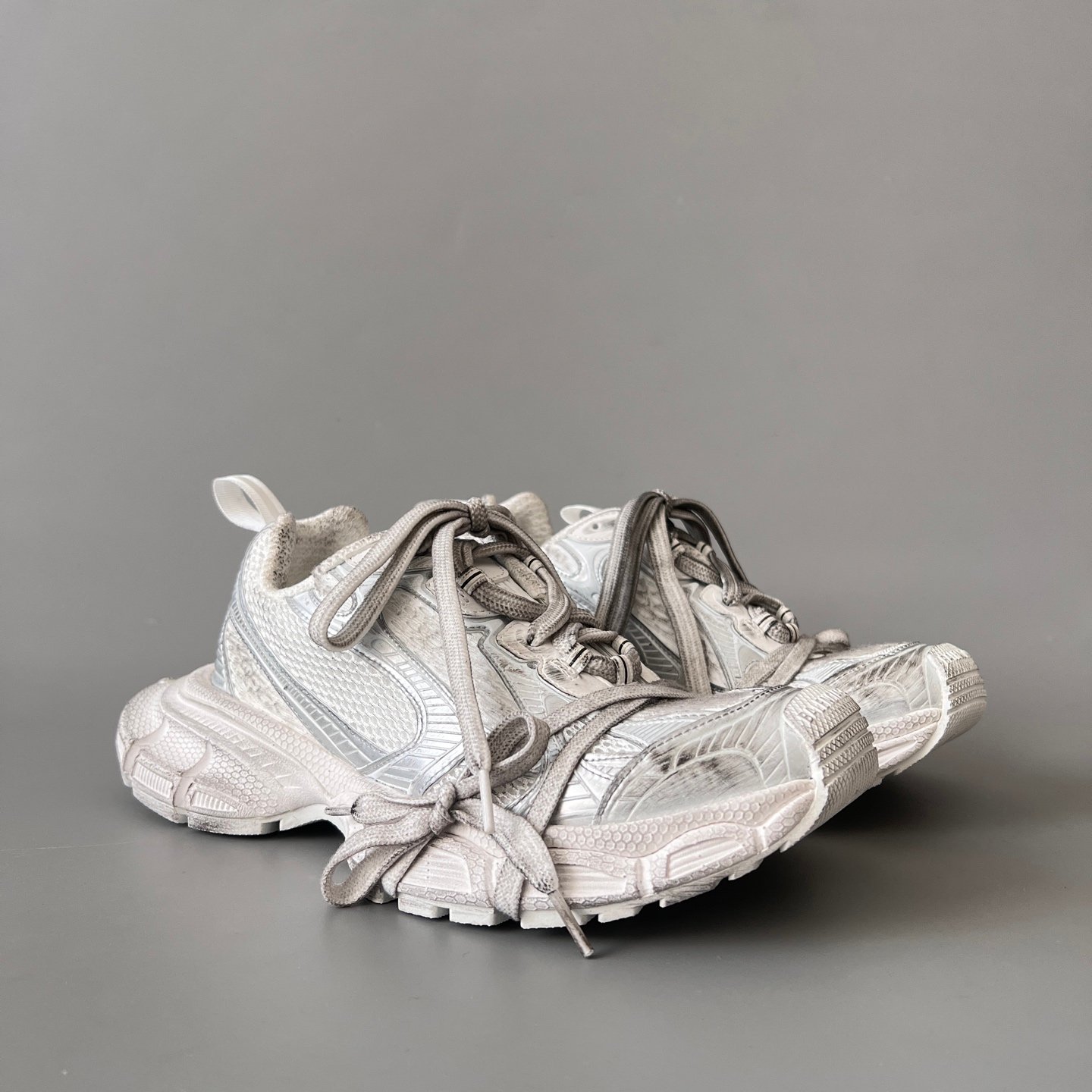 AuroraCustom Balenciaga 3XL Series Off-White & Distressed Grey Vintage Deconstructed Luxury Multi-Lace Running Trainer (Unisex Edition) - Image 3