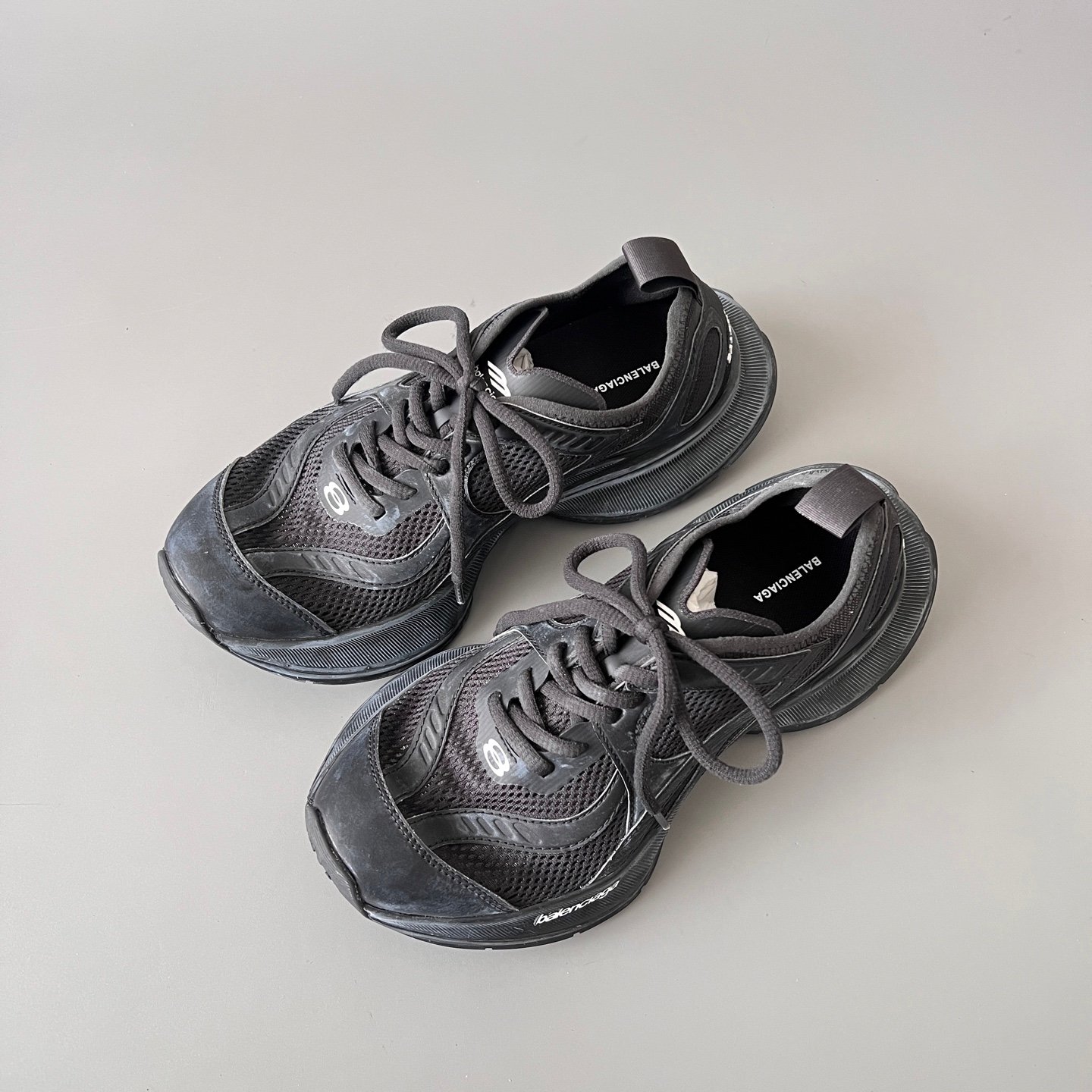 AuroraCustom Balenciaga Circuit Series Triple-Black Vintage Distressed Avant-Garde Luxury Lightweight Runner (Unisex Edition) - Image 8