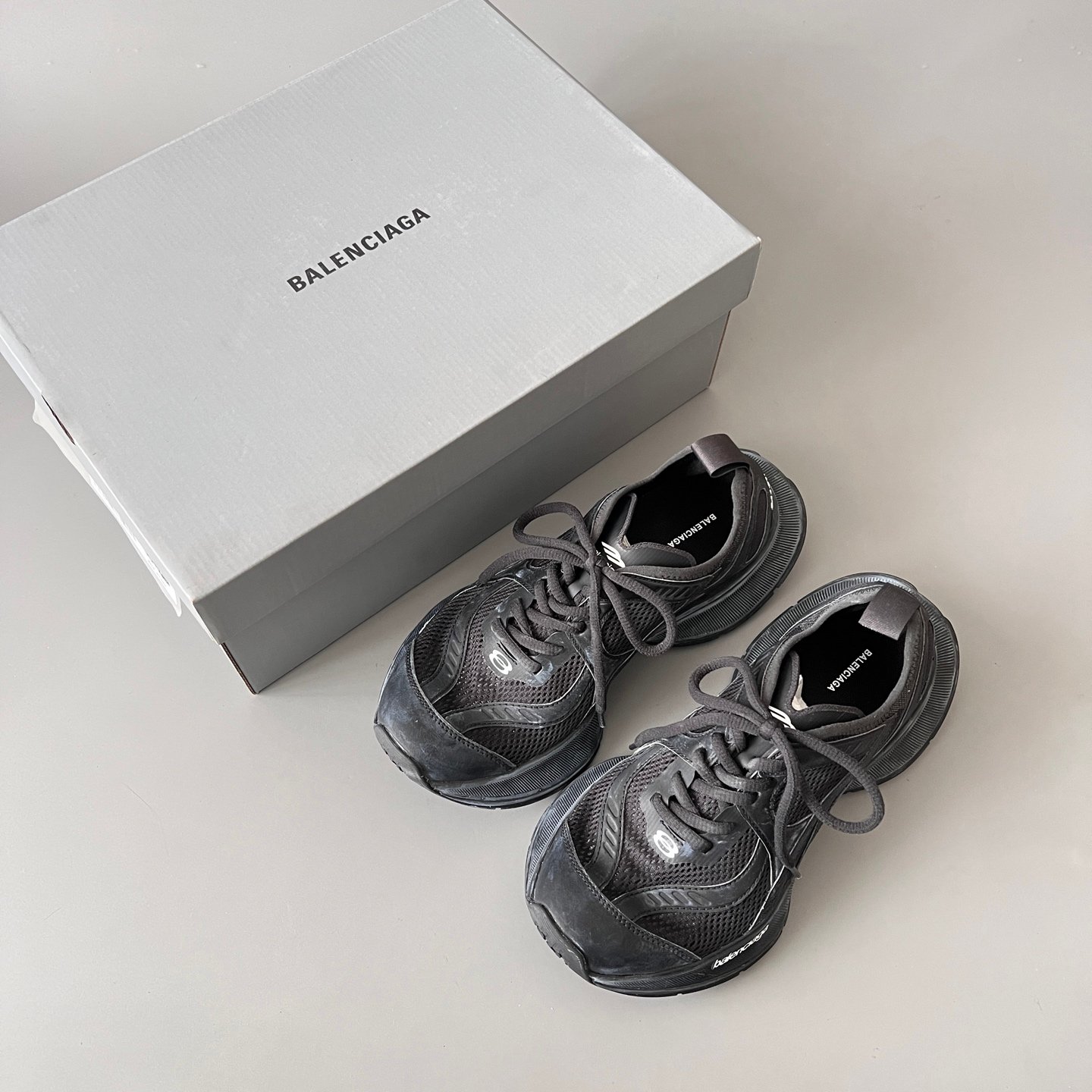 AuroraCustom Balenciaga Circuit Series Triple-Black Vintage Distressed Avant-Garde Luxury Lightweight Runner (Unisex Edition) - Image 9