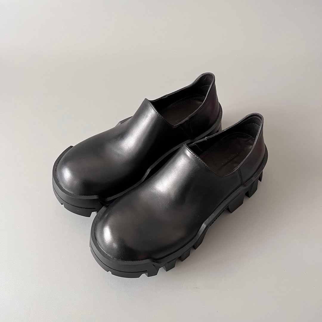 AuroraCustom Balenciaga Bulldozer Series Archival Matte Black Premium Leather Low-Top platform Boots (Men's Edition) - Image 8