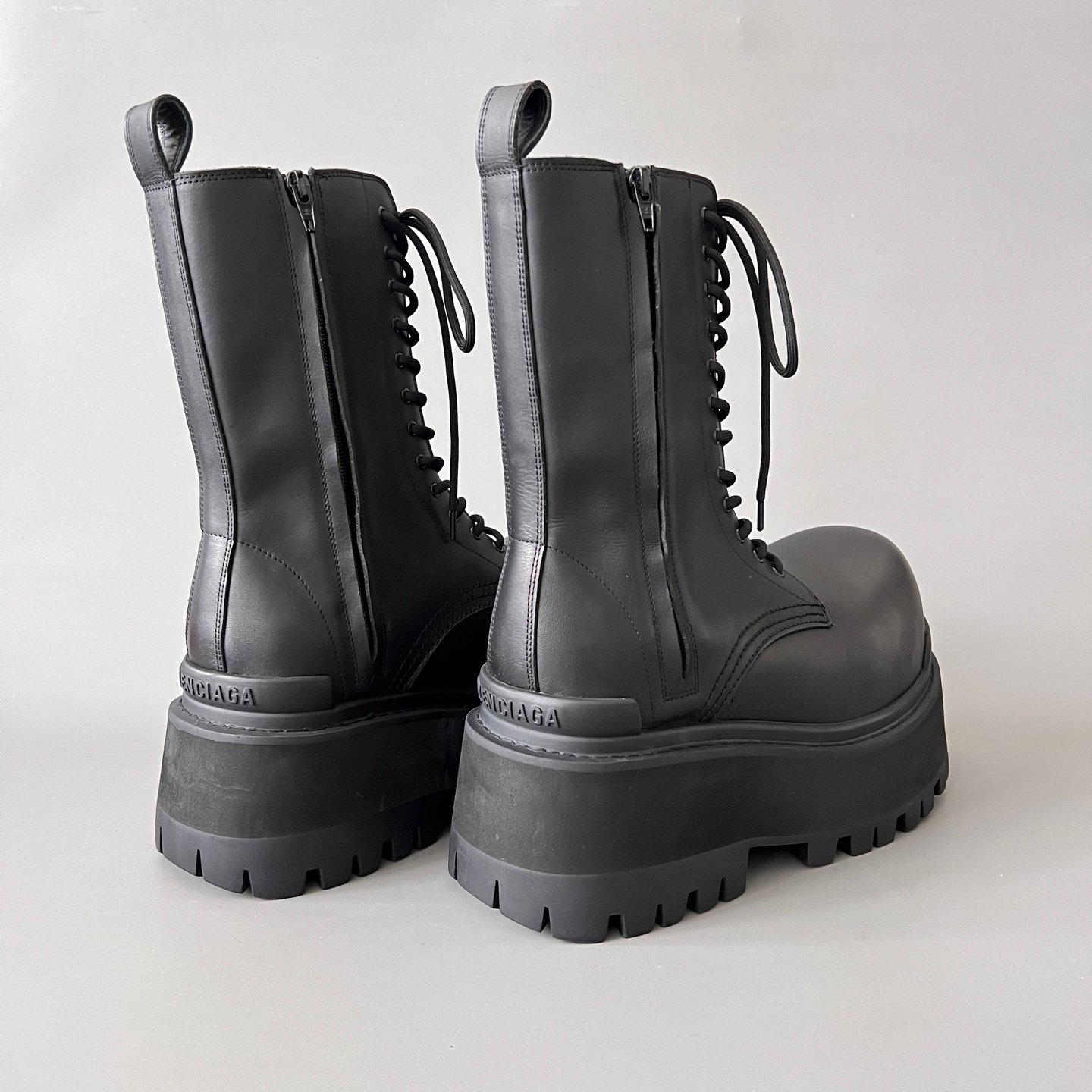 AuroraCustom Balenciaga Giant Series Matte Black Premium Leather High-Shaft Combat Platform Boots (Men's Edition) - Image 4