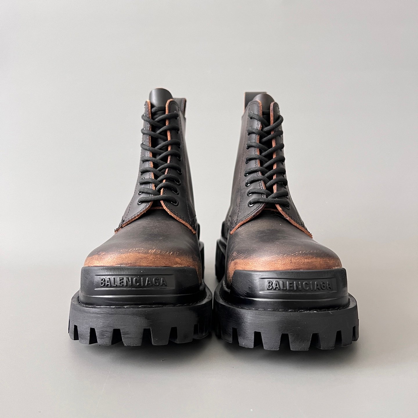 AuroraCustom Balenciaga Strike Series 20mm Heavily Distressed Tea-Core Leather Combat Boots (Men's Edition) - Image 2