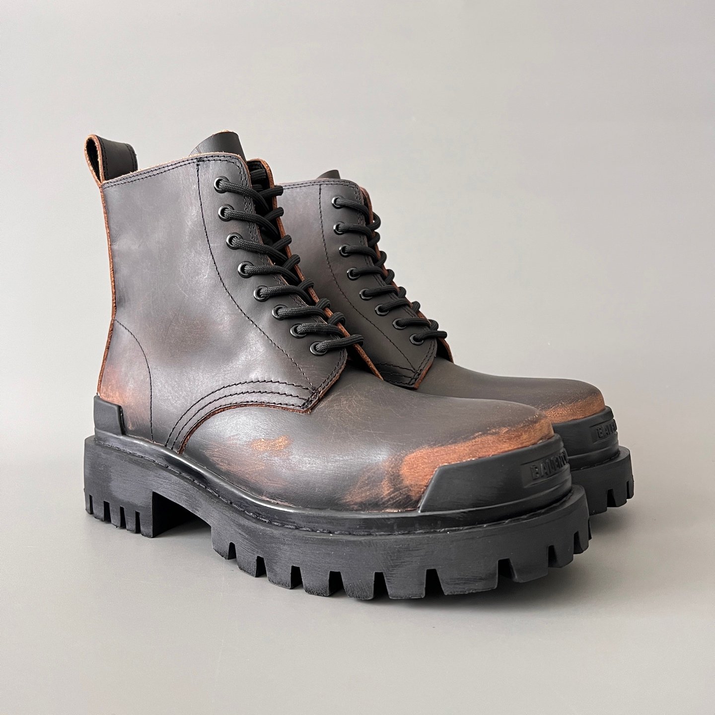AuroraCustom Balenciaga Strike Series 20mm Heavily Distressed Tea-Core Leather Combat Boots (Men's Edition) - Image 3