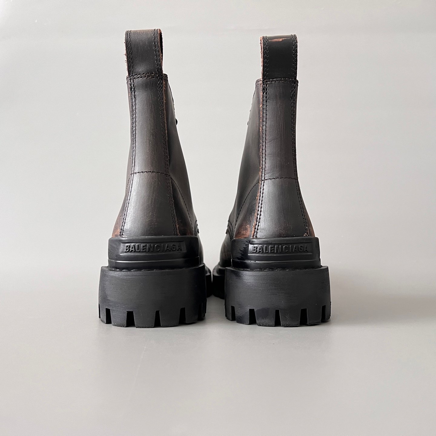AuroraCustom Balenciaga Strike Series 20mm Heavily Distressed Tea-Core Leather Combat Boots (Men's Edition) - Image 5
