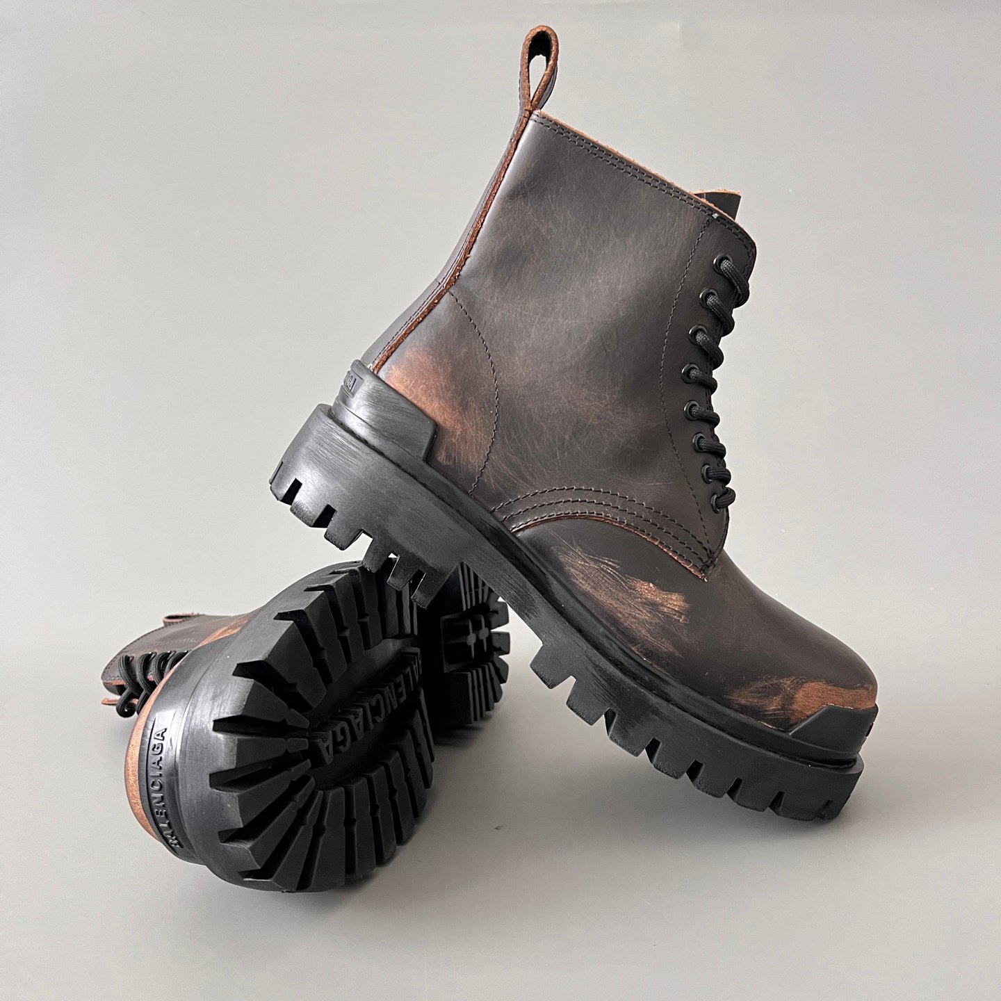 AuroraCustom Balenciaga Strike Series 20mm Heavily Distressed Tea-Core Leather Combat Boots (Men's Edition) - Image 7