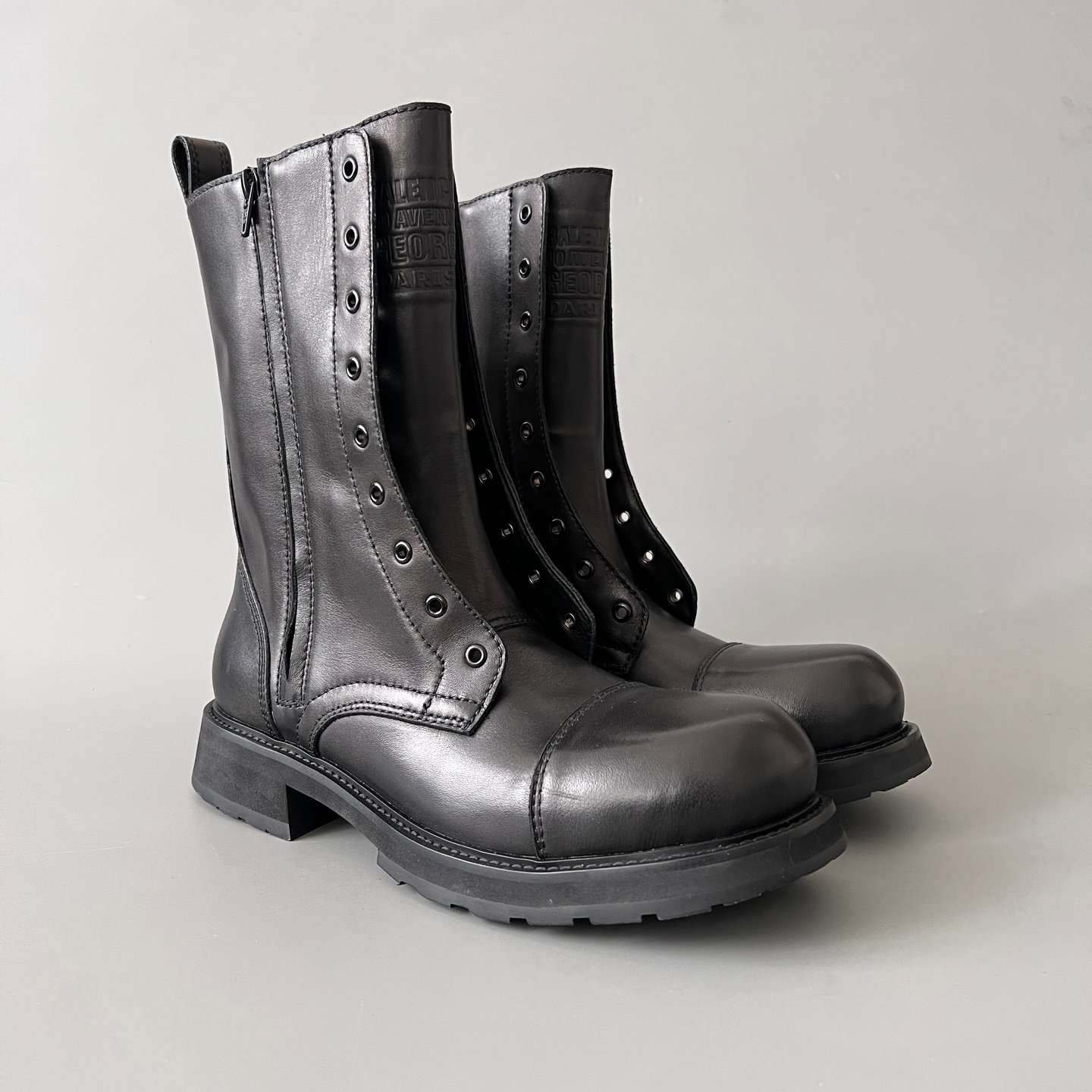 AuroraCustom Balenciaga Combat Series Premium Calfskin High-Shaft Open-Throat Side-Zip Boots (Men's Edition) - Image 3