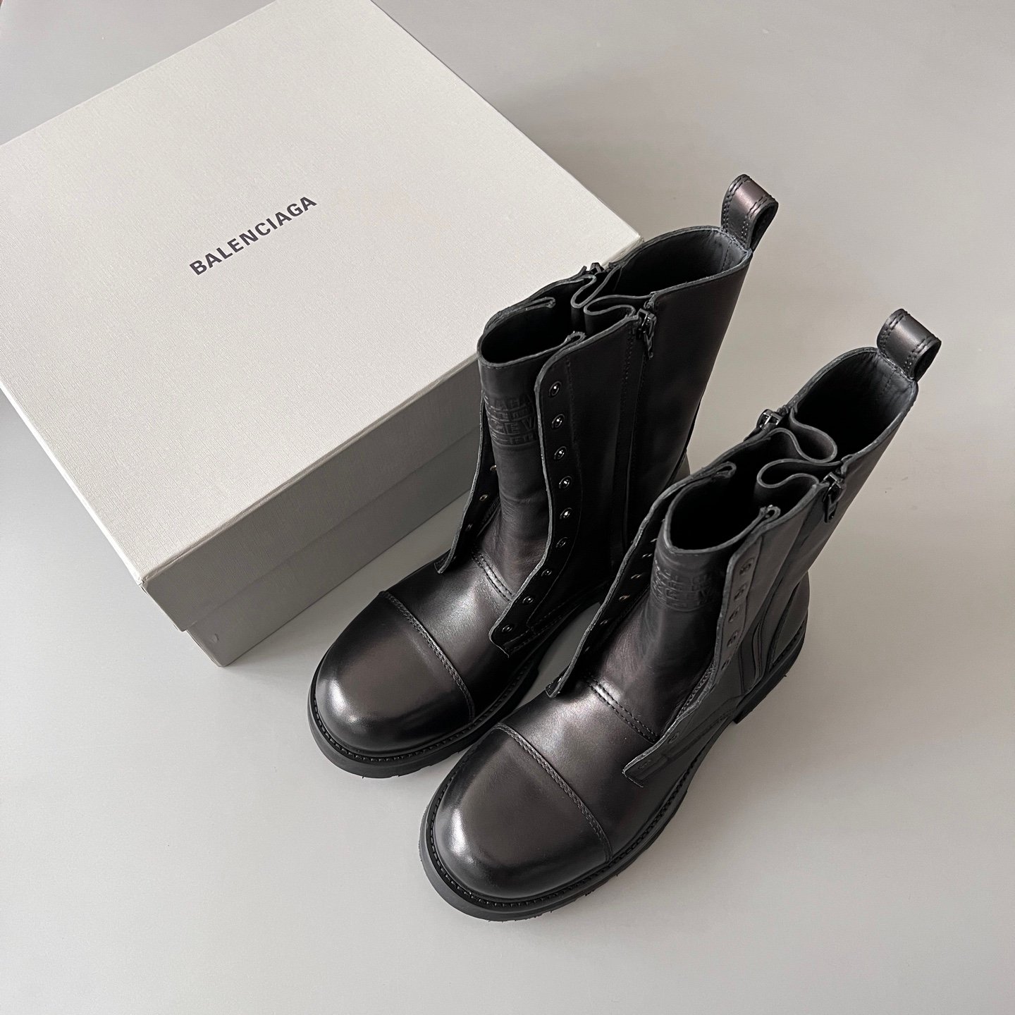 AuroraCustom Balenciaga Combat Series Premium Calfskin High-Shaft Open-Throat Side-Zip Boots (Men's Edition) - Image 9