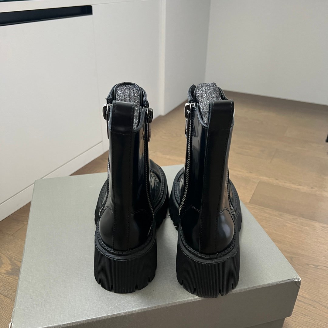AuroraCustom Balenciaga Tractor Series Semi-Gloss Calfskin Heavy-Platform Side-Zip Combat Lace-Up Boots (Men's Edition) - Image 8