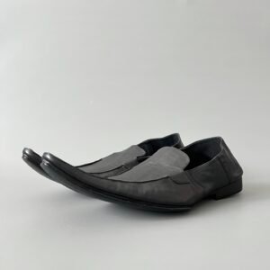 AuroraCustom Balenciaga Horseshoe-Heel Exaggerated Pointed-Toe Leather Babouche Loafers (Men's Edition)