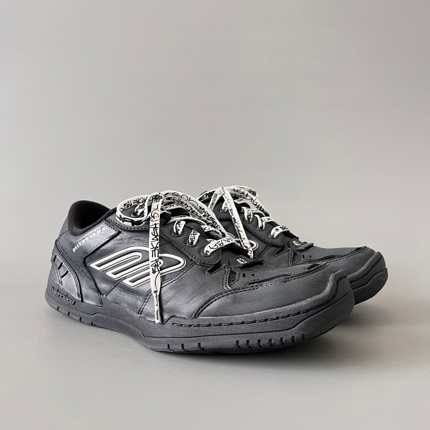 AuroraCustom Balenciaga Hamptons Series Pitch Black & White Script Lifestyle Sneaker (Unisex Edition) - Image 3