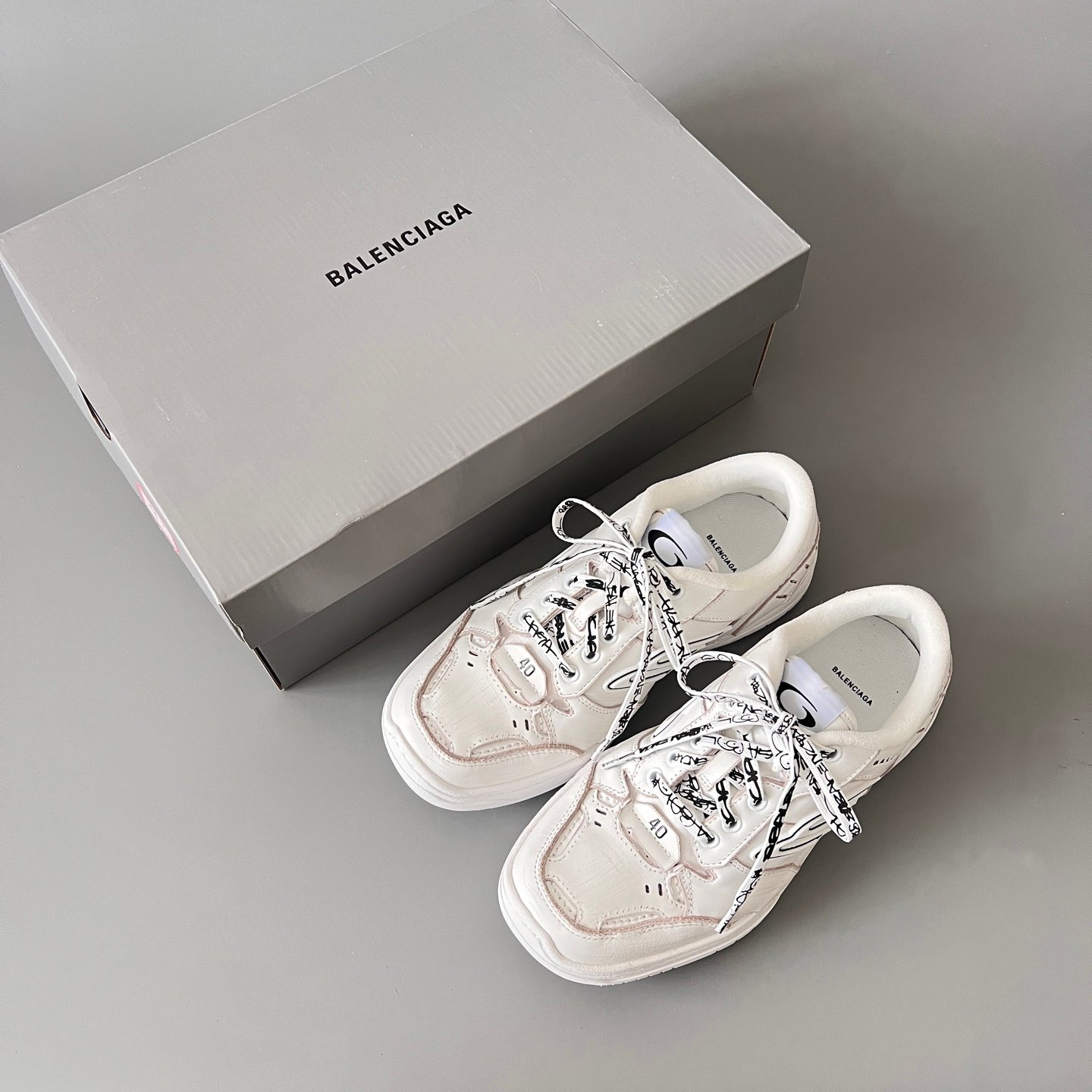 AuroraCustom Balenciaga Hamptons Series Pristine White & Black Script Lifestyle Sneaker (Unisex Edition) - Image 9