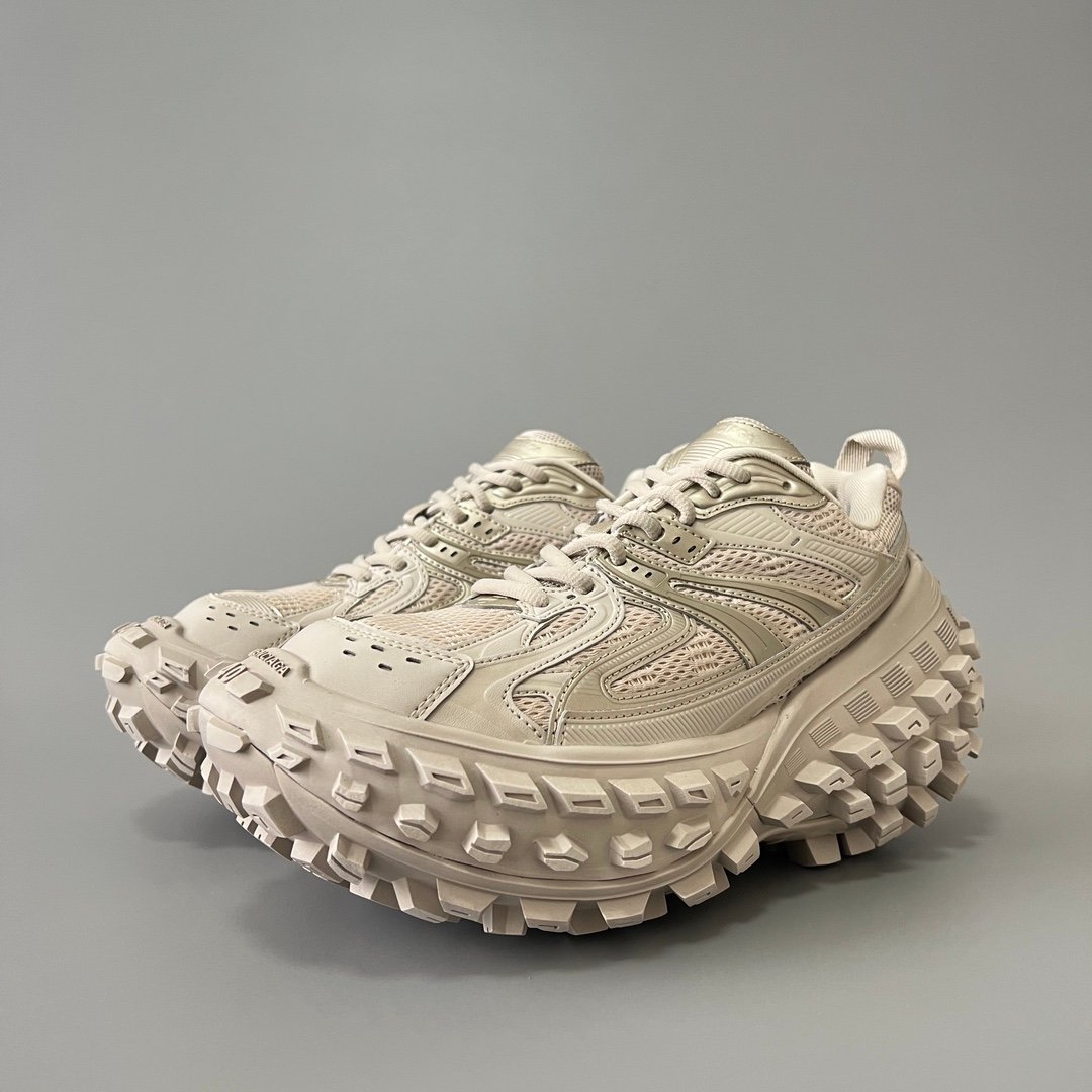 AuroraCustom Balenciaga Defender Series Monochromatic Beige Tan Avant-Garde Luxury Heavy-Platform Tyre Sneakers (Unisex Edition)