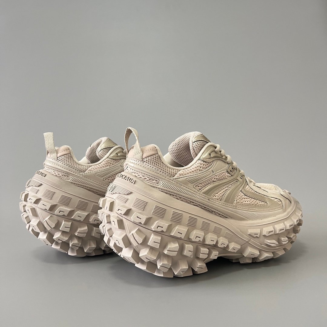 AuroraCustom Balenciaga Defender Series Monochromatic Beige Tan Avant-Garde Luxury Heavy-Platform Tyre Sneakers (Unisex Edition) - Image 4
