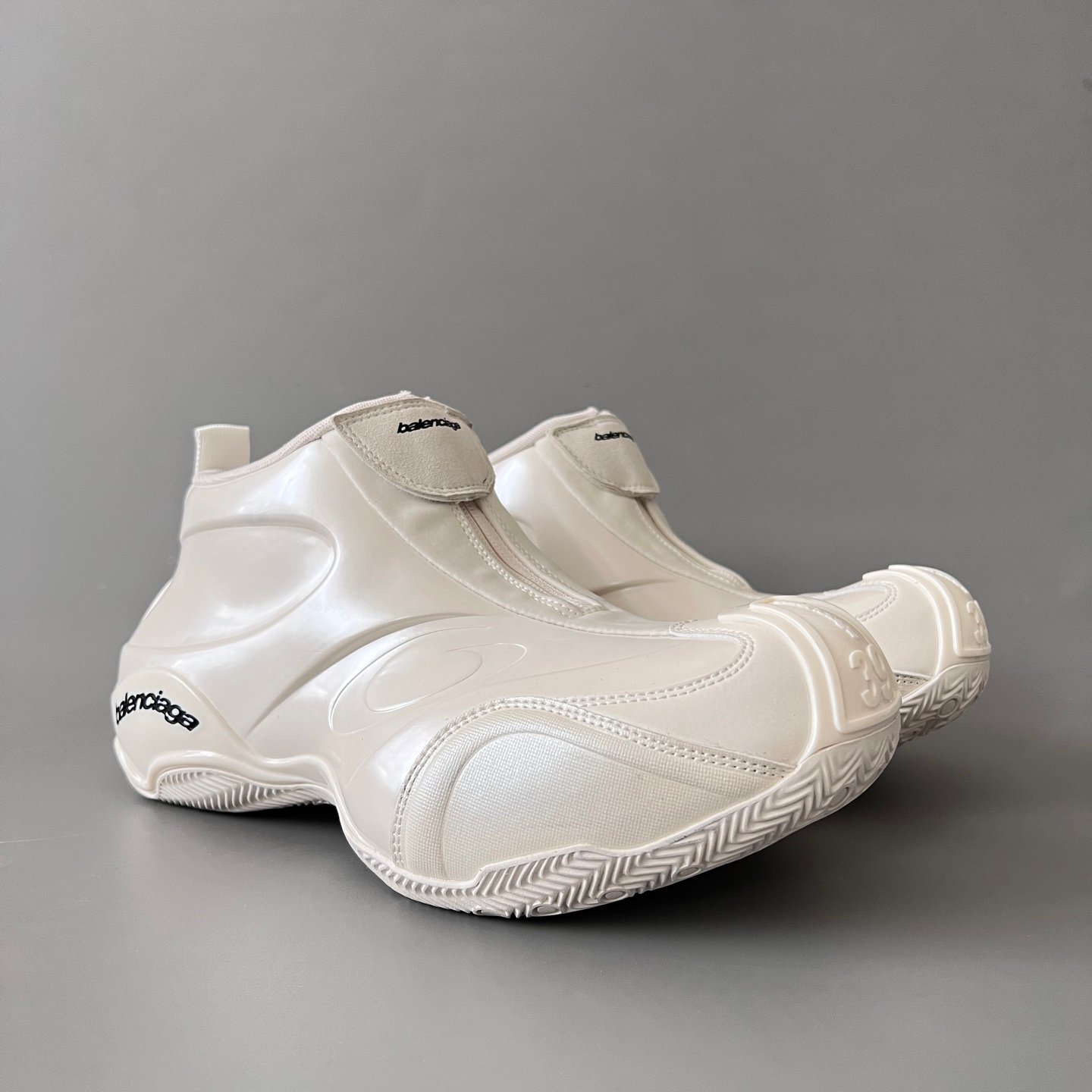AuroraCustom Balenciaga Basketball Series Off-White Ivory Avant-Garde Luxury Zippered Mid-Top Sneaker (Men's Edition) - Image 3