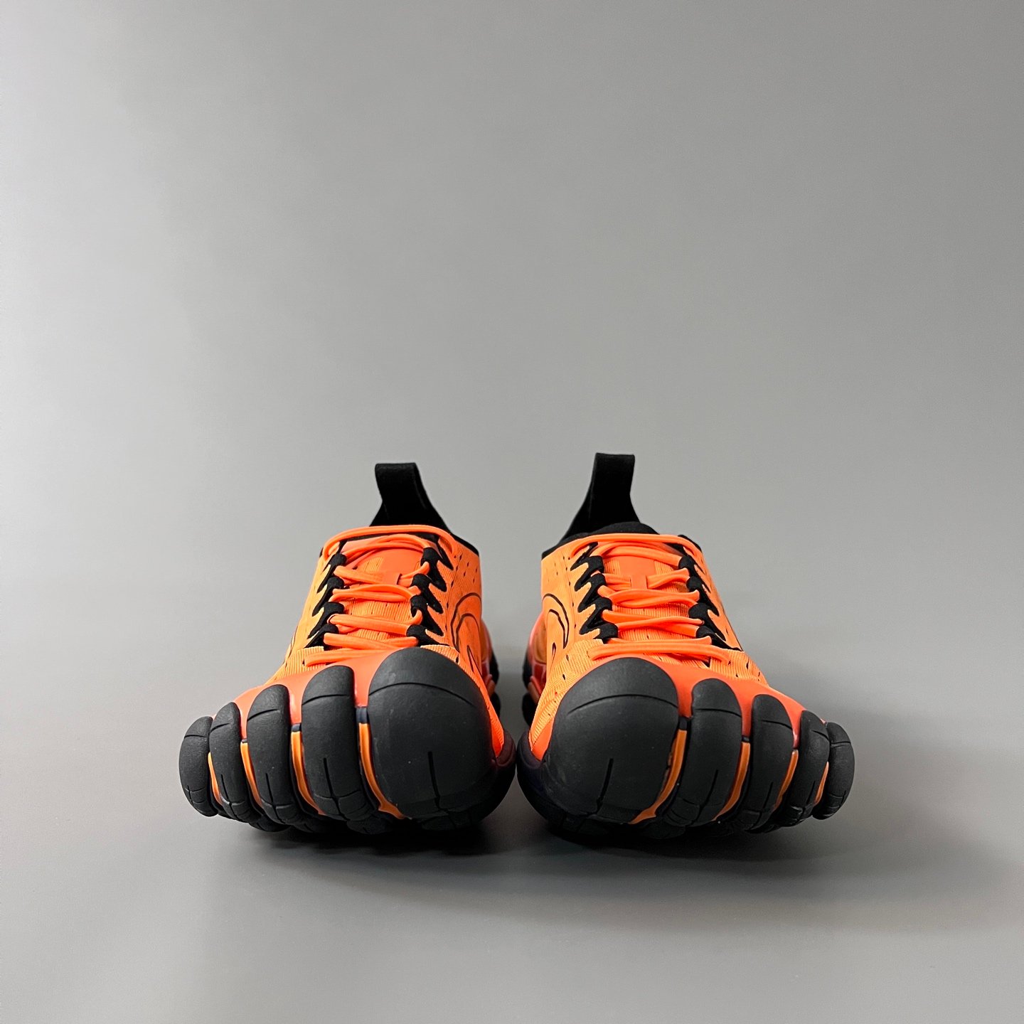 AuroraCustom Balenciaga 25SS Reptile Series Five-Toe Tech-Mesh Kinetic Sneakers (High-Vis Orange Edition) - Image 2