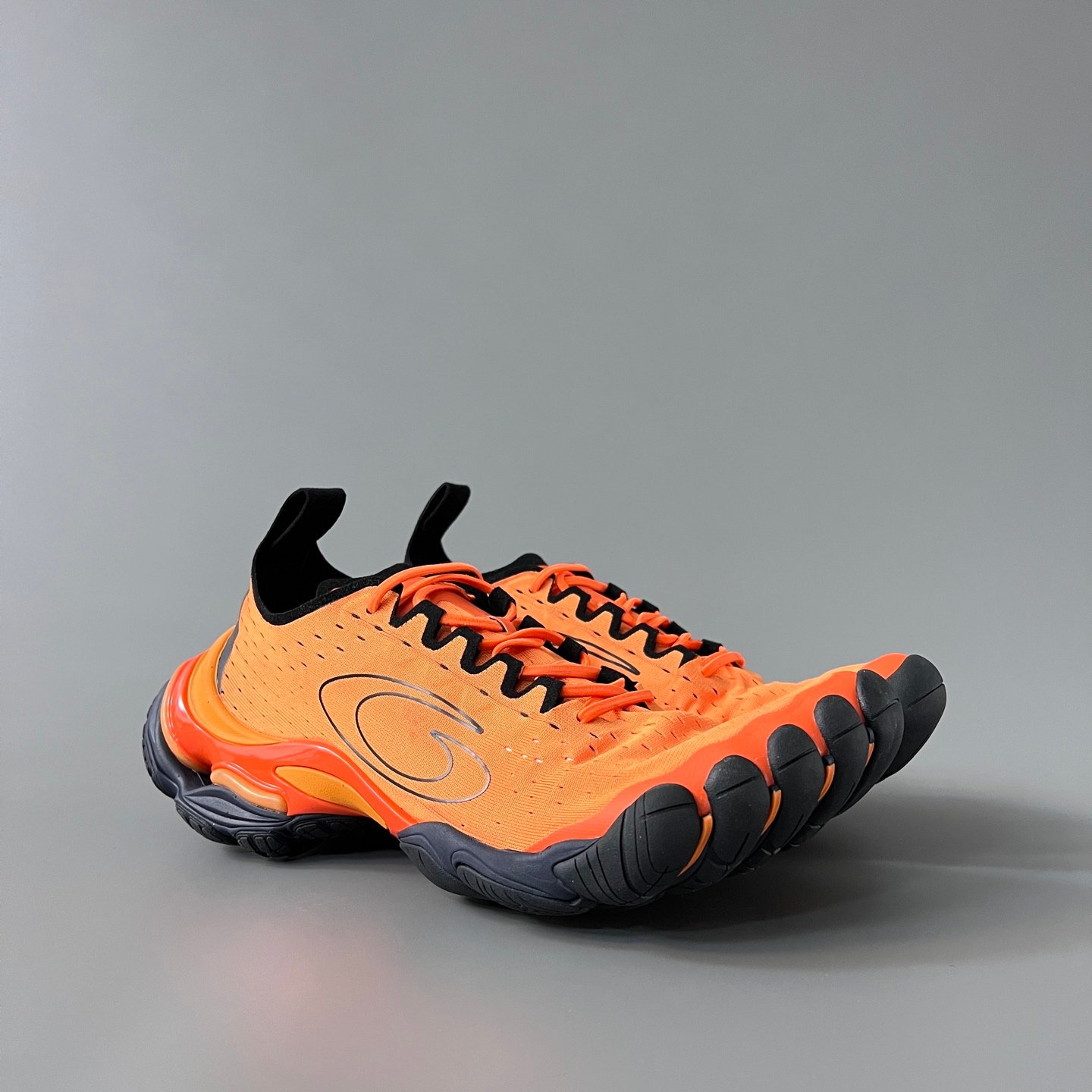 AuroraCustom Balenciaga 25SS Reptile Series Five-Toe Tech-Mesh Kinetic Sneakers (High-Vis Orange Edition) - Image 3