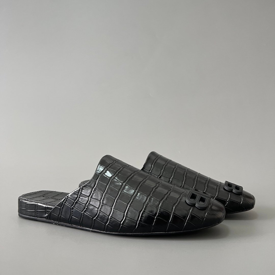 AuroraCustom Balenciaga Cozy Series Croc-Embossed Leather Flat Mule Sandals (Men's Edition) - Image 3
