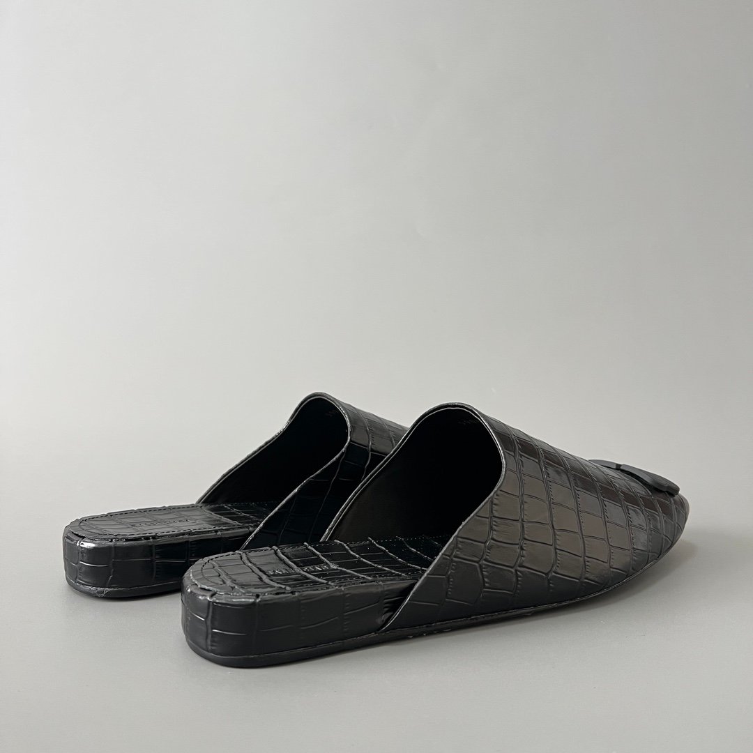 AuroraCustom Balenciaga Cozy Series Croc-Embossed Leather Flat Mule Sandals (Men's Edition) - Image 4