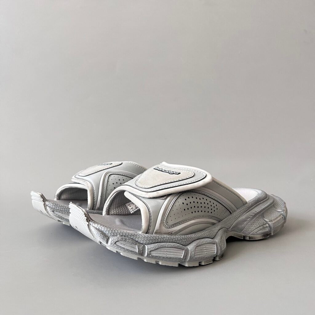 AuroraCustom Balenciaga 3XL Series Vintage Distressed Grey Tech-Weave Slide Sandals (Men's Edition)