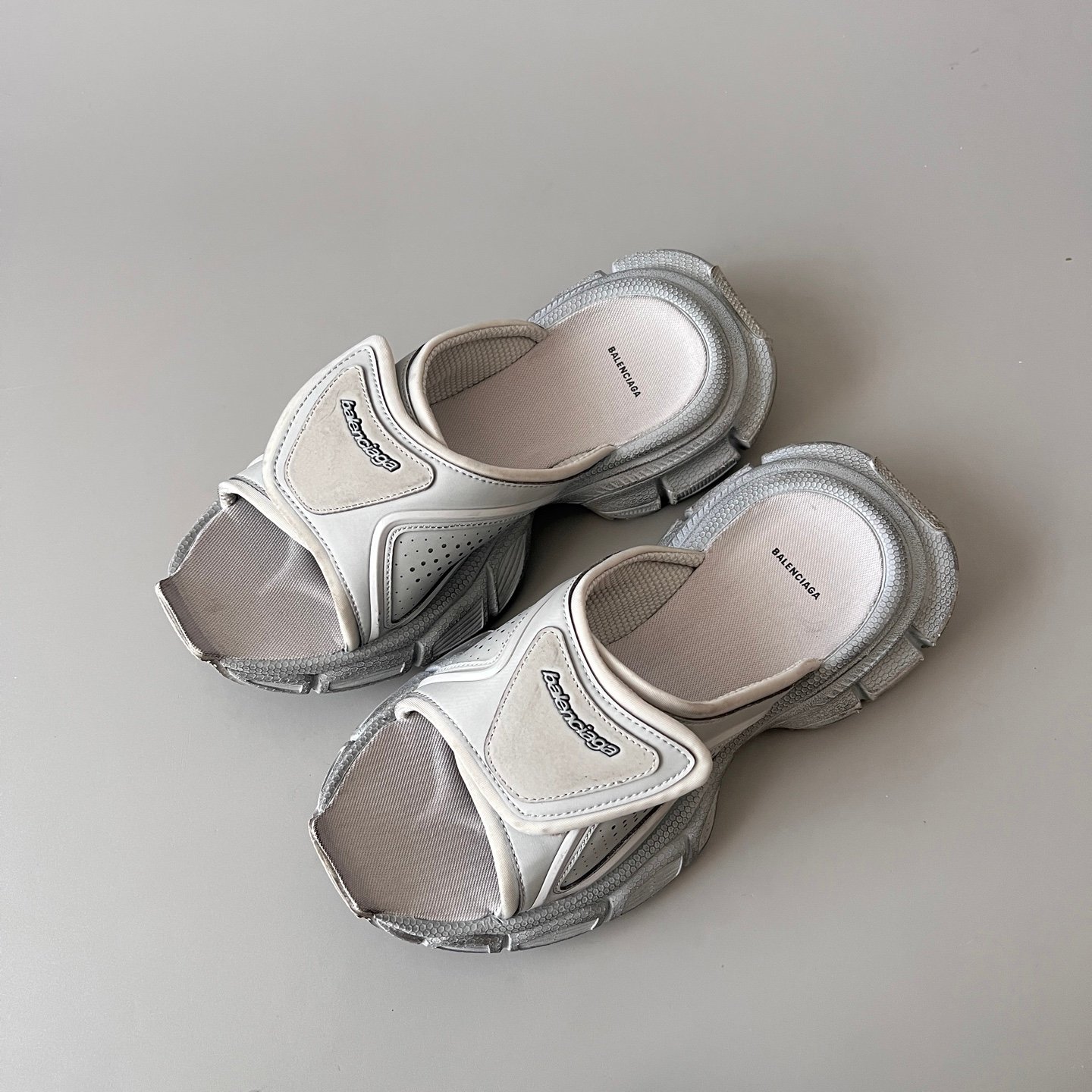 AuroraCustom Balenciaga 3XL Series Vintage Distressed Grey Tech-Weave Slide Sandals (Men's Edition) - Image 8