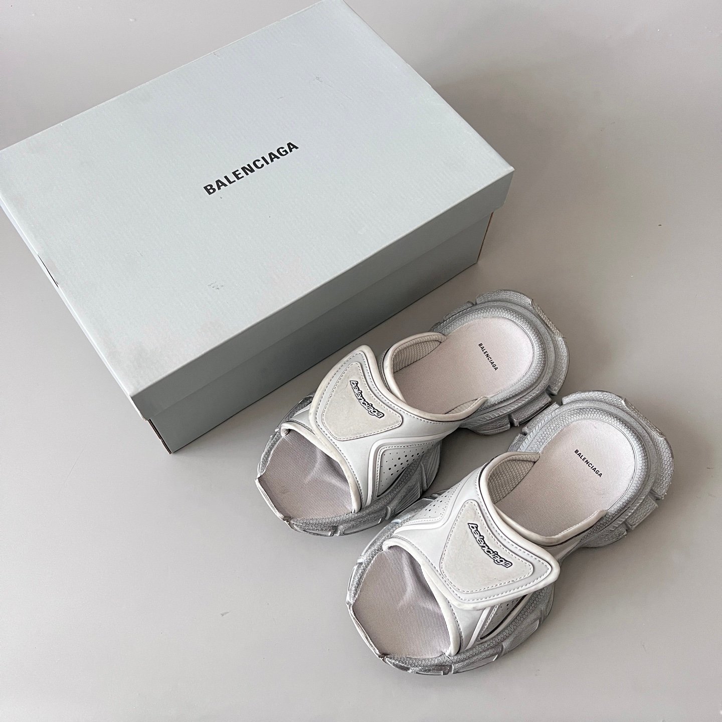 AuroraCustom Balenciaga 3XL Series Vintage Distressed Grey Tech-Weave Slide Sandals (Men's Edition) - Image 9