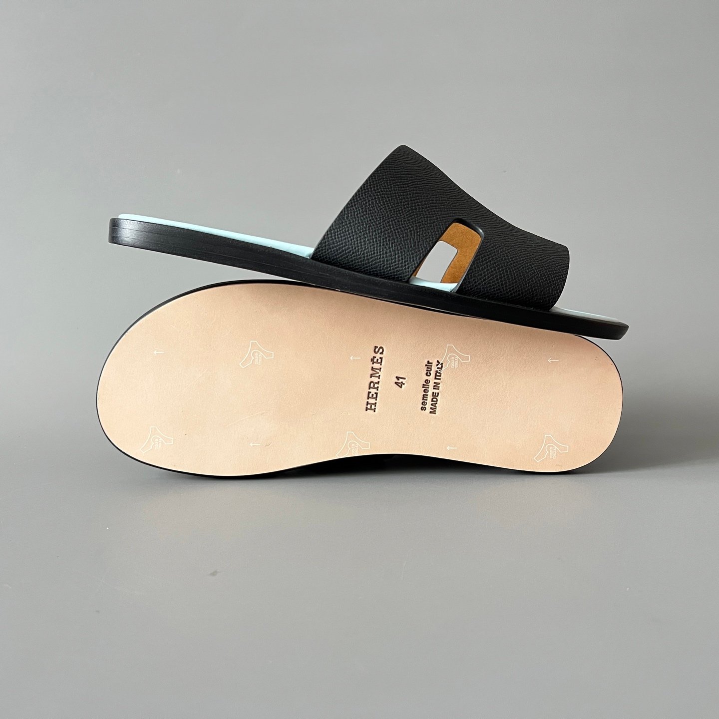 AuroraCustom Hermès Izmir Series Grained Epsom Leather Flat Sandals (Stealth Black, Sky Ice Blue Footbed & Edge-Blackened Leather Sole Edition) - Image 6