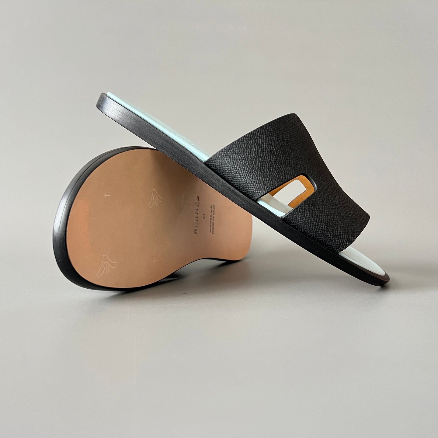 AuroraCustom Hermès Izmir Series Grained Epsom Leather Flat Sandals (Stealth Black, Sky Ice Blue Footbed & Edge-Blackened Leather Sole Edition) - Image 7