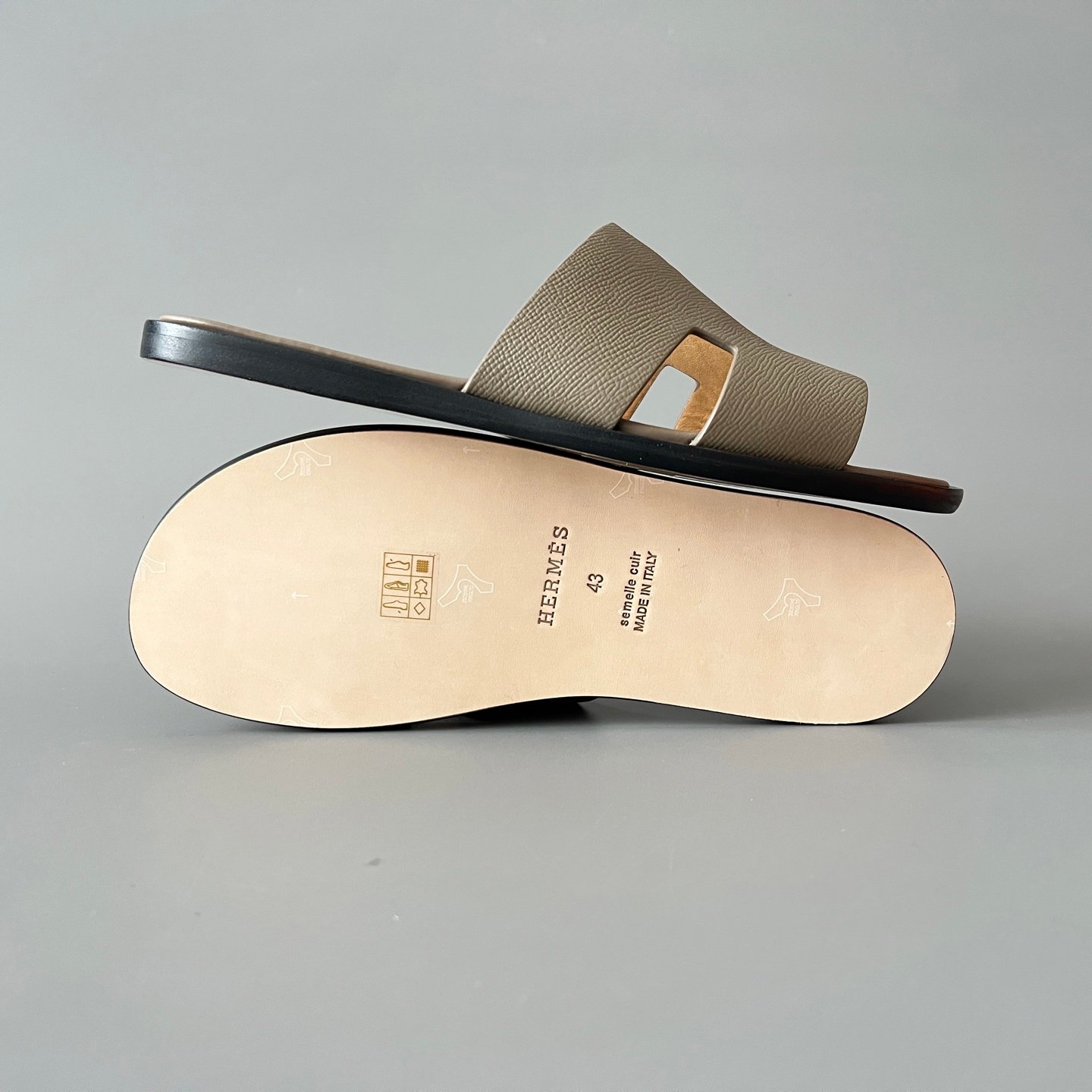AuroraCustom Hermès Izmir Series Grained Epsom Leather Flat Sandals (Desert Sand Beige, Tonal Sand Footbed & Classic Leather Sole Edition) - Image 6