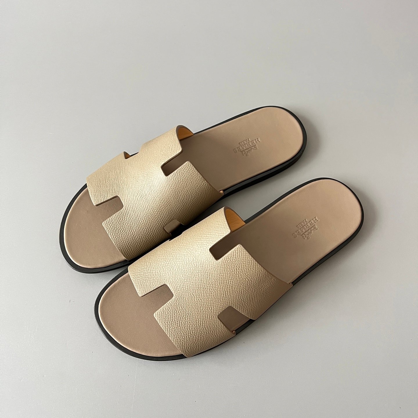 AuroraCustom Hermès Izmir Series Grained Epsom Leather Flat Sandals (Desert Sand Beige, Tonal Sand Footbed & Classic Leather Sole Edition) - Image 8