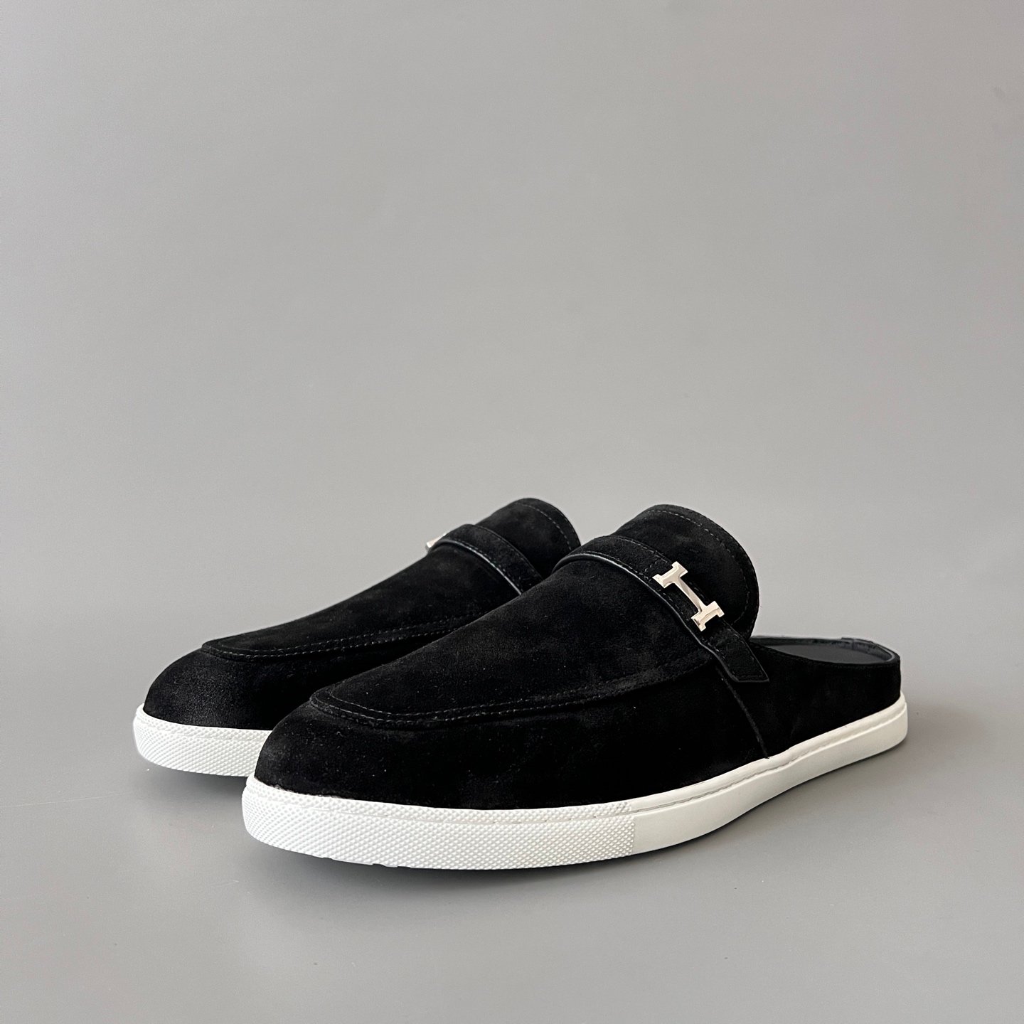 AuroraCustom Hermès Likely Series Suede Loafer Mules (Stealth Black Suede & Palladium Hardware Edition)
