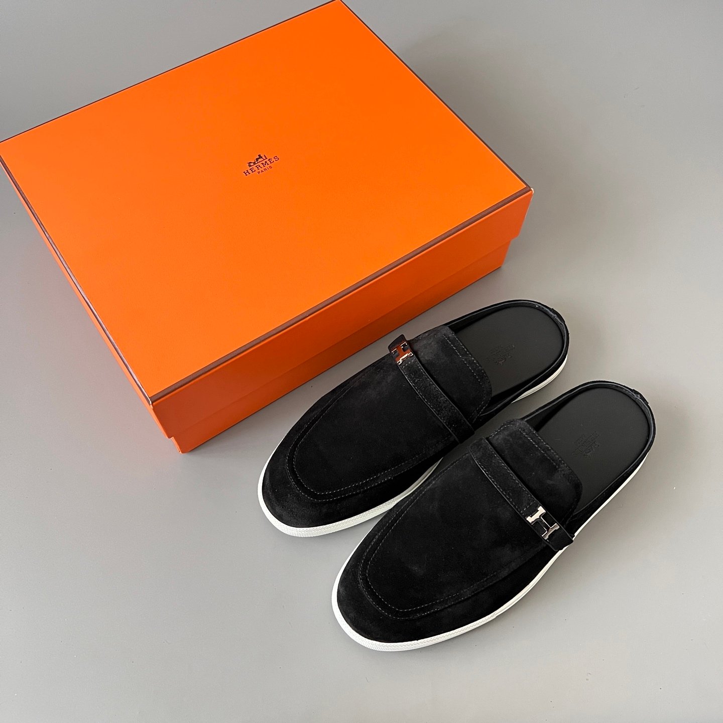 AuroraCustom Hermès Likely Series Suede Loafer Mules (Stealth Black Suede & Palladium Hardware Edition) - Image 9