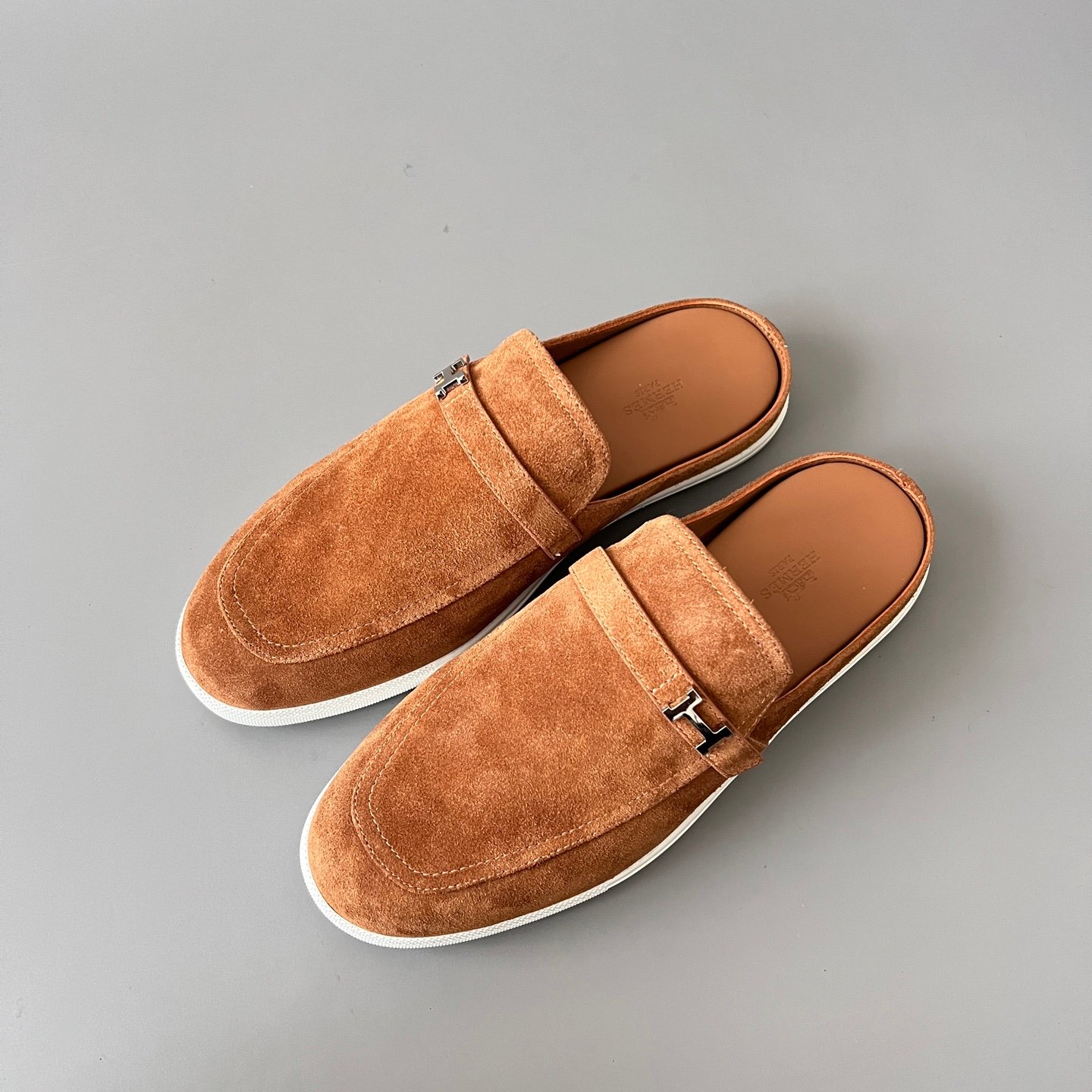 AuroraCustom Hermès Likely Series Suede Loafer Mules (Classic Chestnut Suede & Palladium Hardware Edition) - Image 8