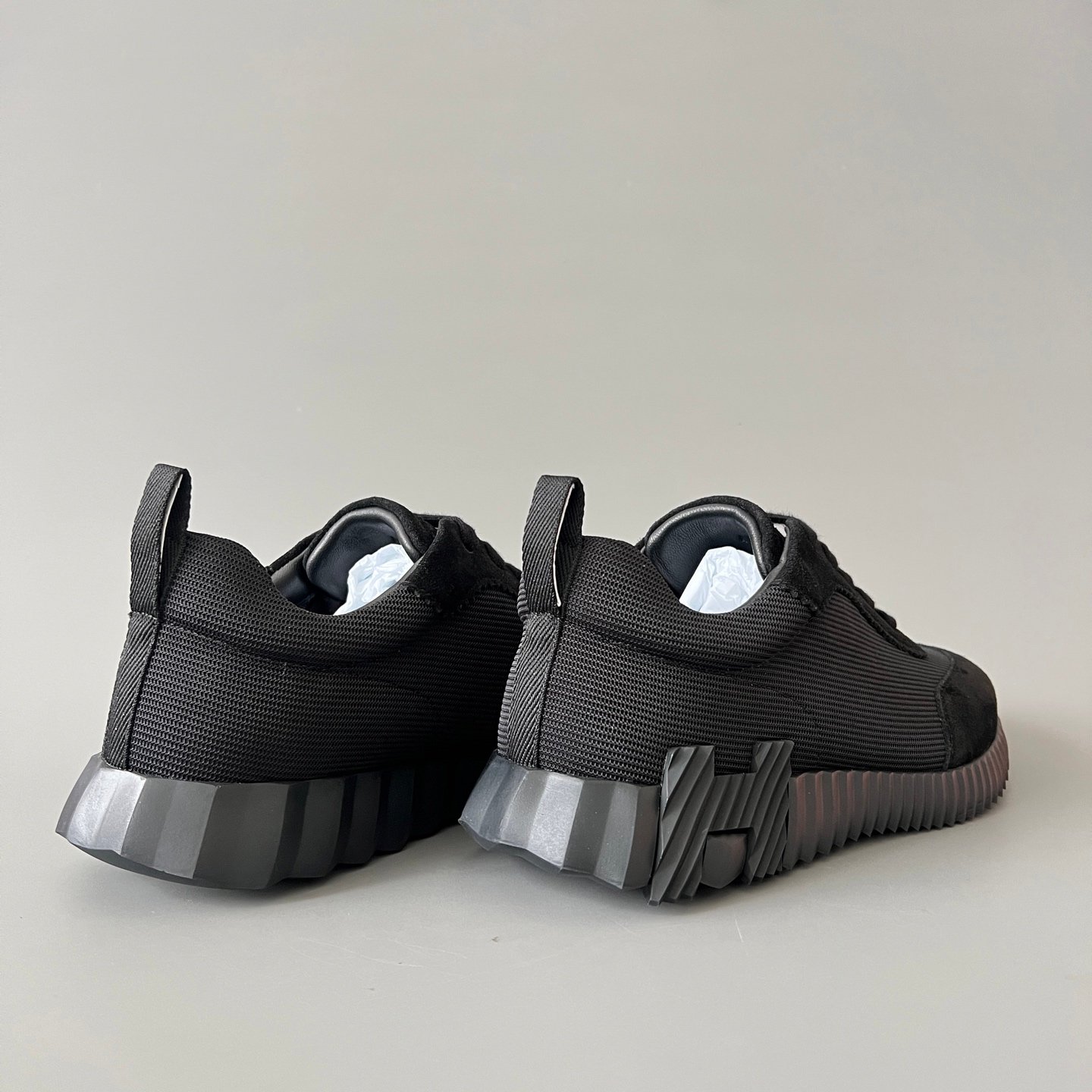 AuroraCustom Hermès Bouncing Series Leather & Technical Canvas Leisure Trainers (Triple Stealth Black & Charcoal Mesh Edition) - Image 4