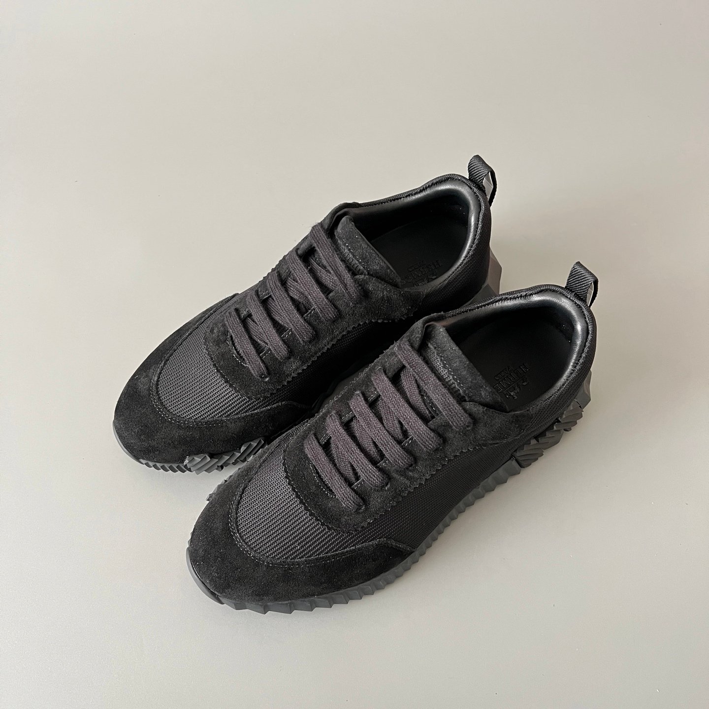 AuroraCustom Hermès Bouncing Series Leather & Technical Canvas Leisure Trainers (Triple Stealth Black & Charcoal Mesh Edition) - Image 8