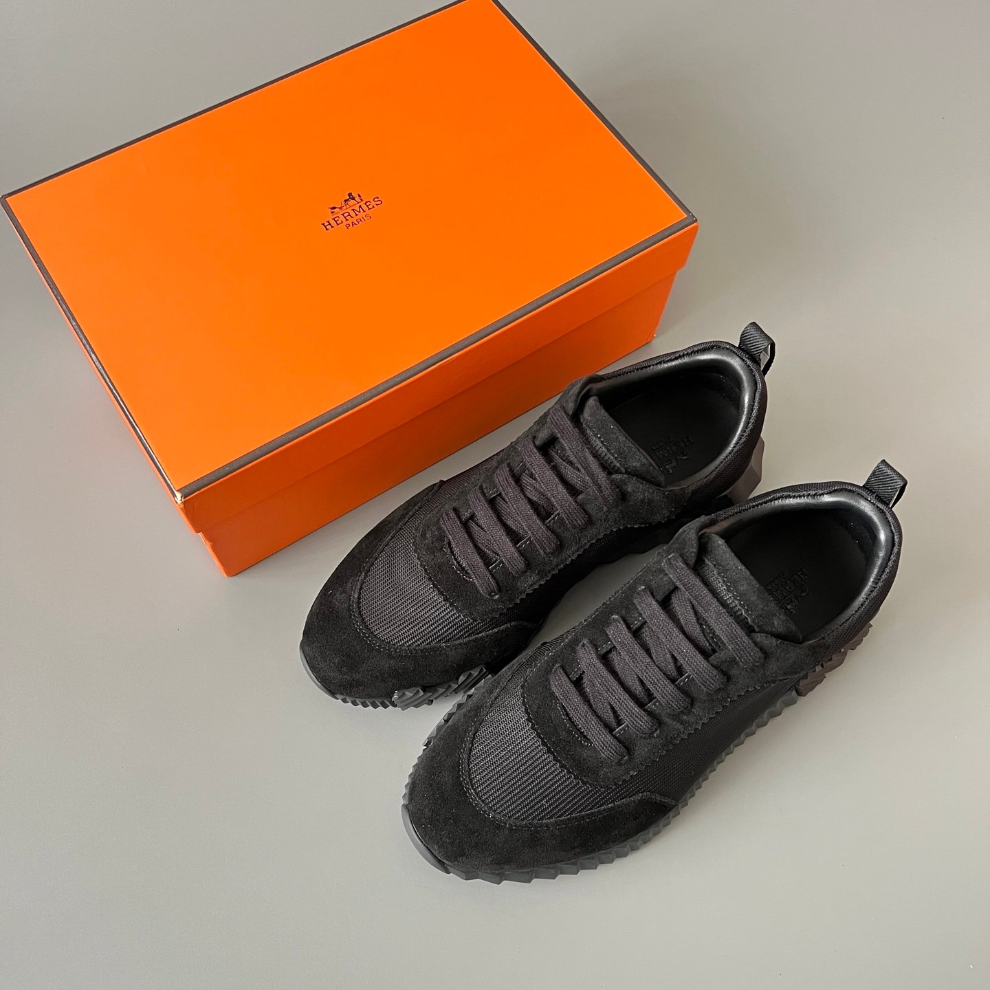 AuroraCustom Hermès Bouncing Series Leather & Technical Canvas Leisure Trainers (Triple Stealth Black & Charcoal Mesh Edition) - Image 9