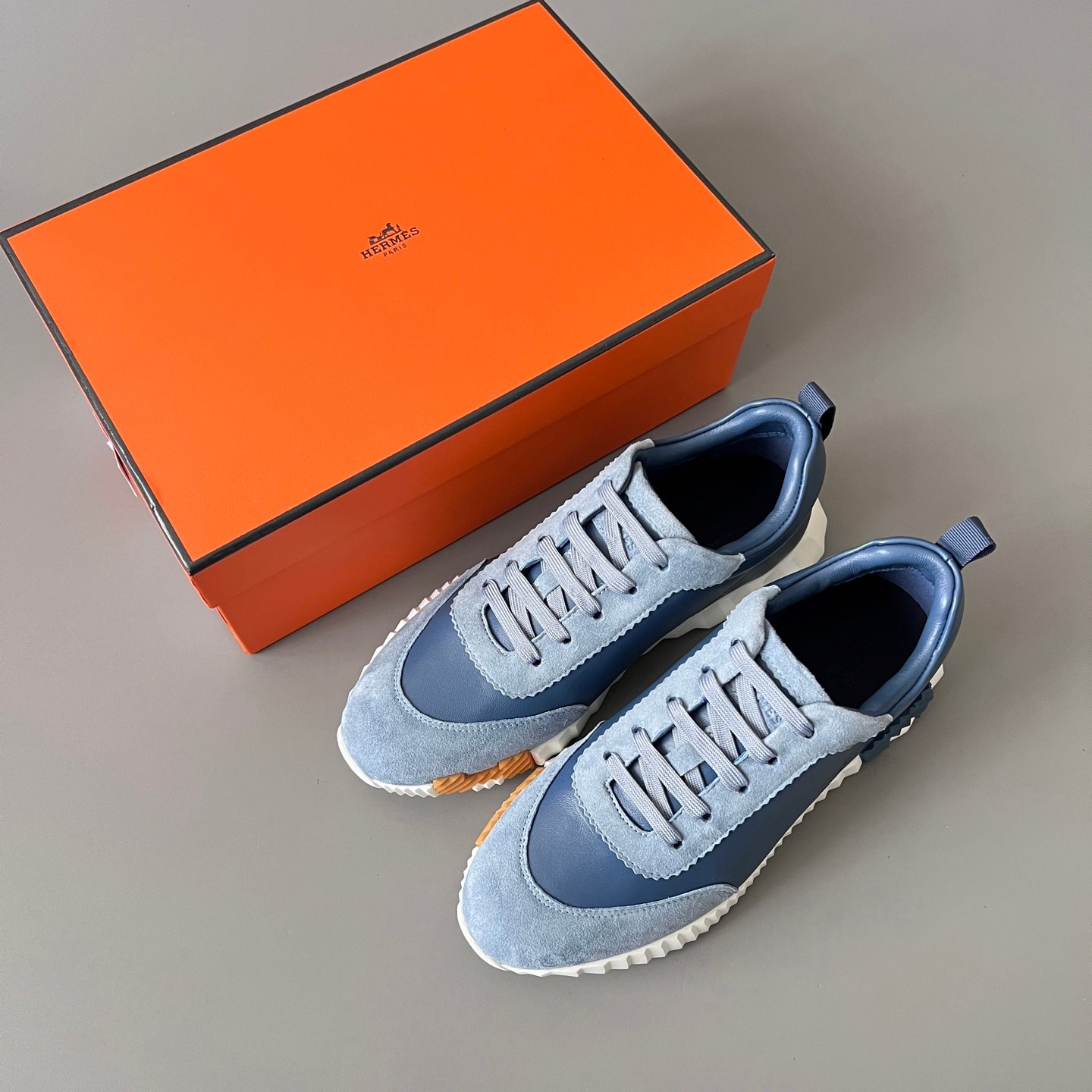 AuroraCustom Hermès Bouncing Series Leather & Suede Leisure Trainers (Air Force Blue, Mineral Grey Suede & Deep Navy Edition) - Image 9