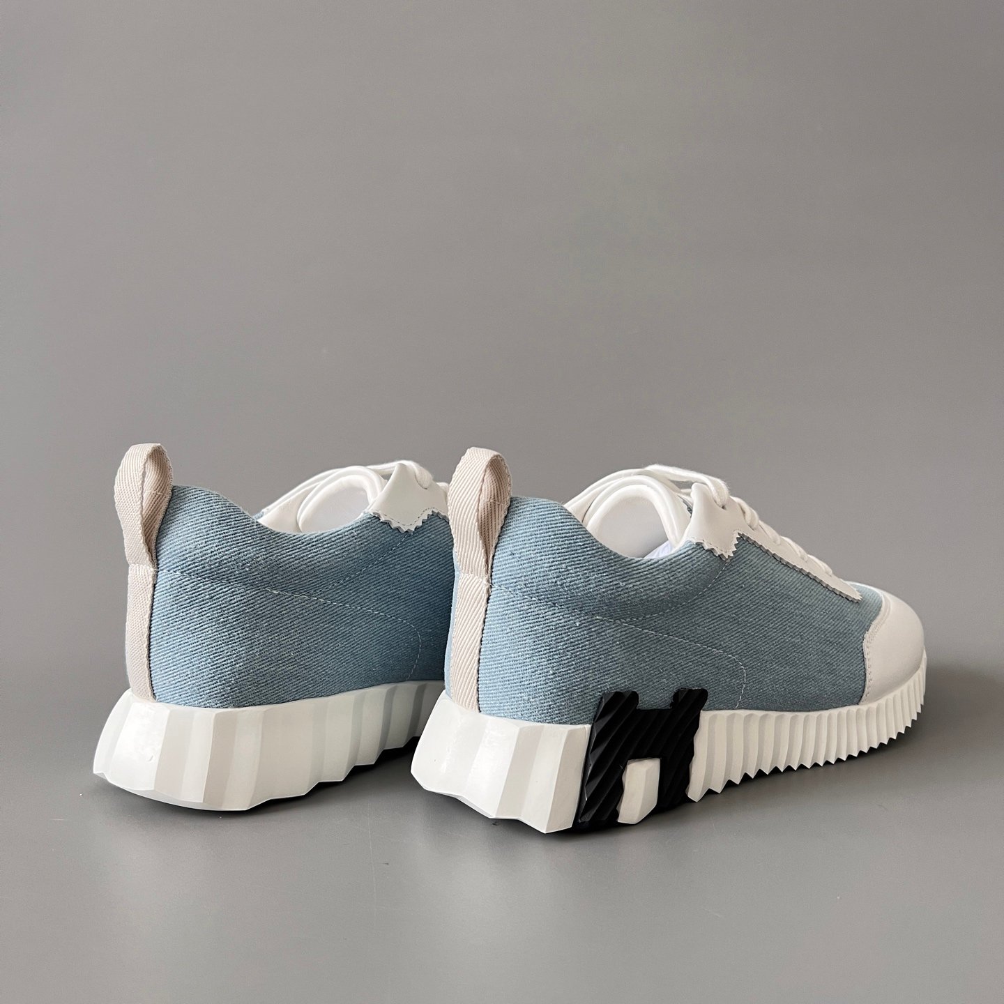 AuroraCustom Hermès Bouncing Series Leather & Technical Denim Leisure Trainers (Chambray Light Blue & Pristine White Edition) - Image 4